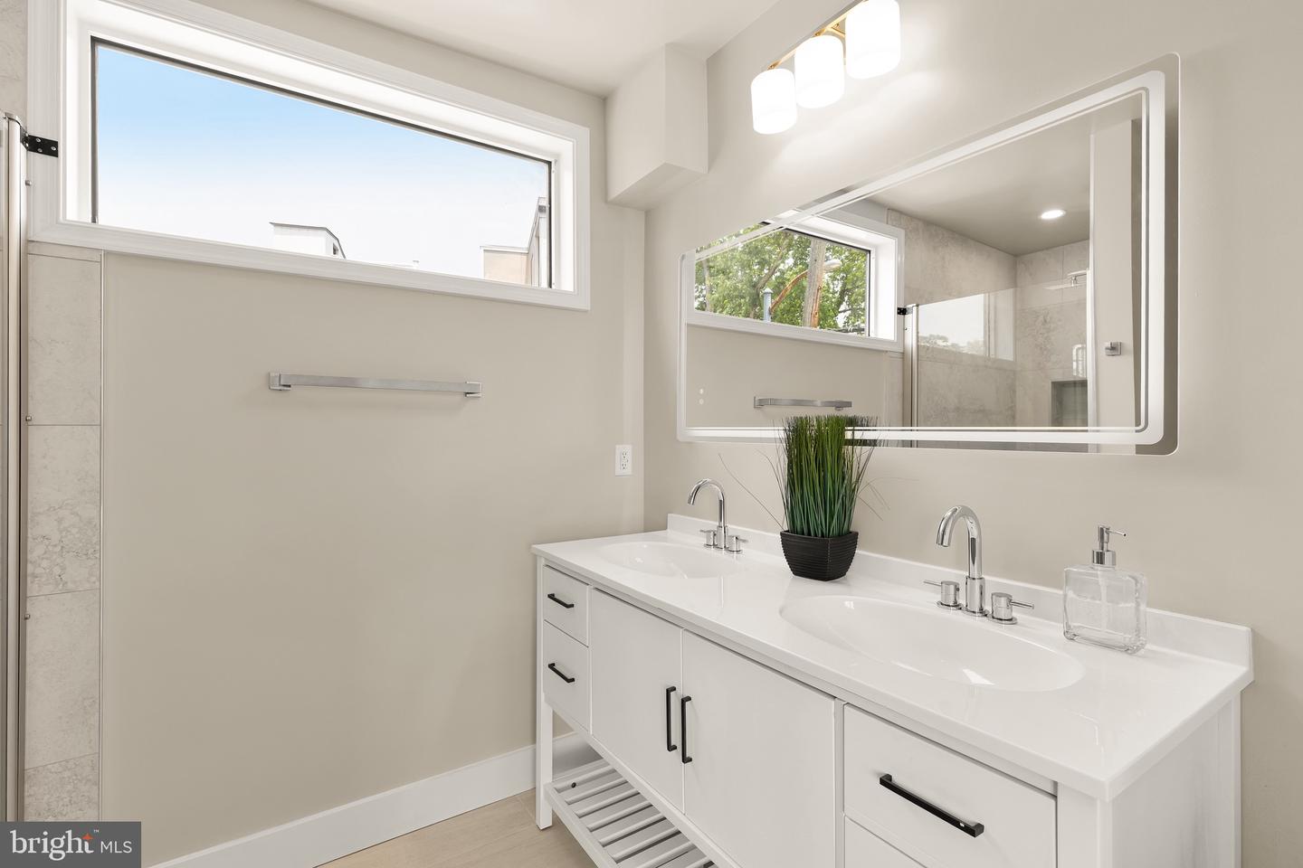 3646 1/2 13TH ST NW, WASHINGTON, District Of Columbia 20010, 4 Bedrooms Bedrooms, ,2 BathroomsBathrooms,Residential,For sale,3646 1/2 13TH ST NW,DCDC2214212 MLS # DCDC2214212