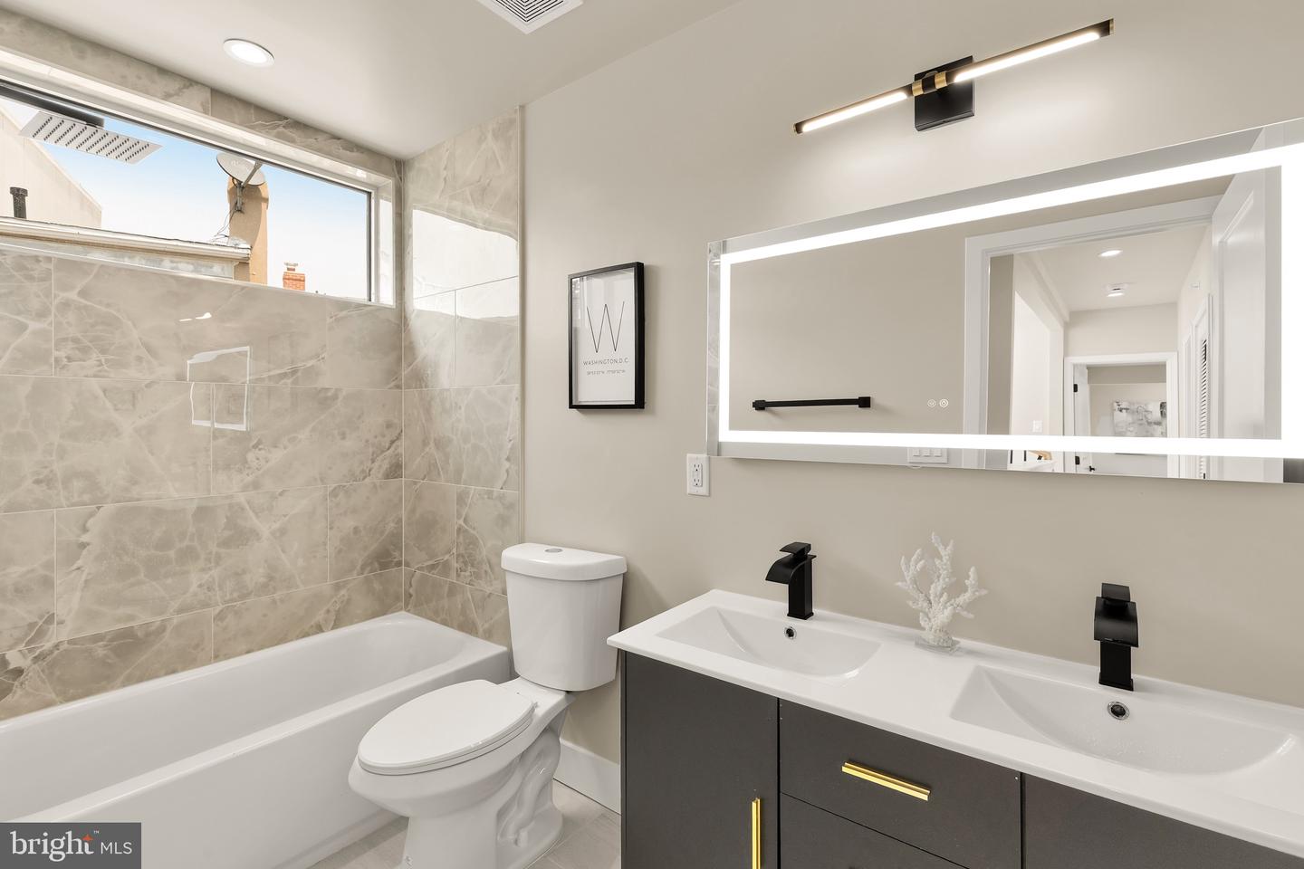 3646 1/2 13TH ST NW, WASHINGTON, District Of Columbia 20010, 4 Bedrooms Bedrooms, ,2 BathroomsBathrooms,Residential,For sale,3646 1/2 13TH ST NW,DCDC2214212 MLS # DCDC2214212