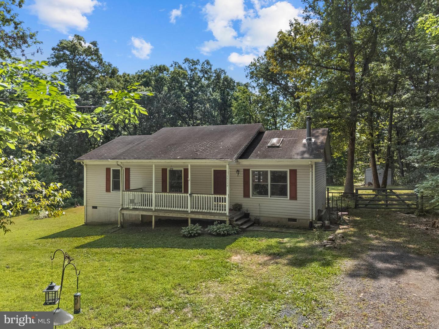 13175 TOWER RD, UNIONVILLE, Virginia 22567, 3 Bedrooms Bedrooms, 5 Rooms Rooms,2 BathroomsBathrooms,Residential,For sale,13175 TOWER RD,VAOR2010408 MLS # VAOR2010408