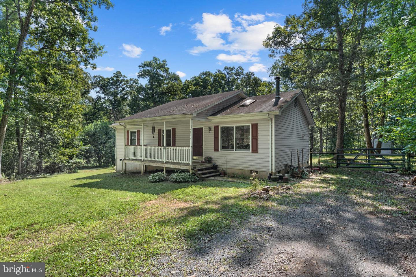 13175 TOWER RD, UNIONVILLE, Virginia 22567, 3 Bedrooms Bedrooms, 5 Rooms Rooms,2 BathroomsBathrooms,Residential,For sale,13175 TOWER RD,VAOR2010408 MLS # VAOR2010408