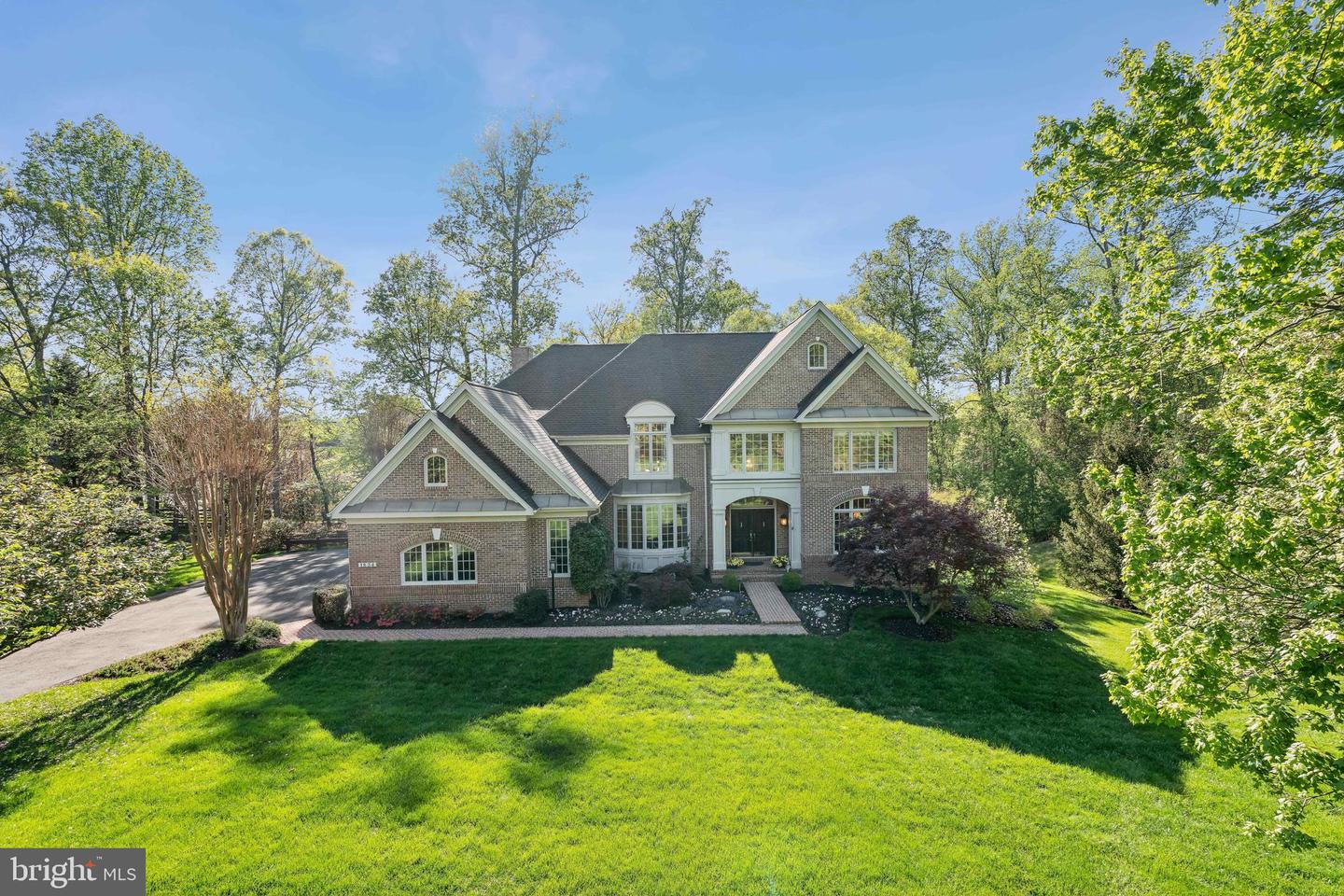 1834 ELGIN DR, VIENNA, Virginia 22182, 5 Bedrooms Bedrooms, ,4 BathroomsBathrooms,Residential,For sale,1834 ELGIN DR,VAFX2260046 MLS # VAFX2260046
