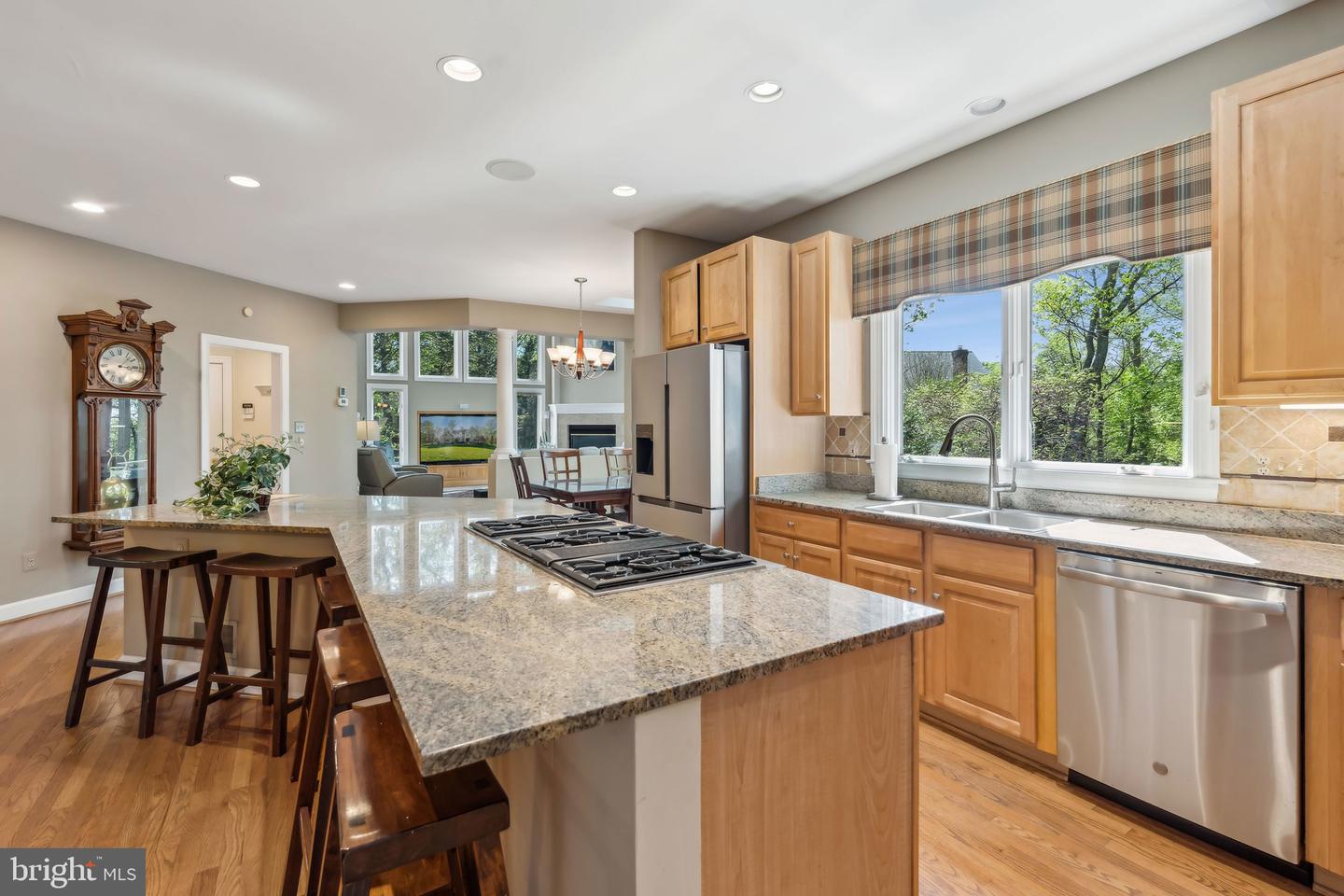 1834 ELGIN DR, VIENNA, Virginia 22182, 5 Bedrooms Bedrooms, ,4 BathroomsBathrooms,Residential,For sale,1834 ELGIN DR,VAFX2260046 MLS # VAFX2260046