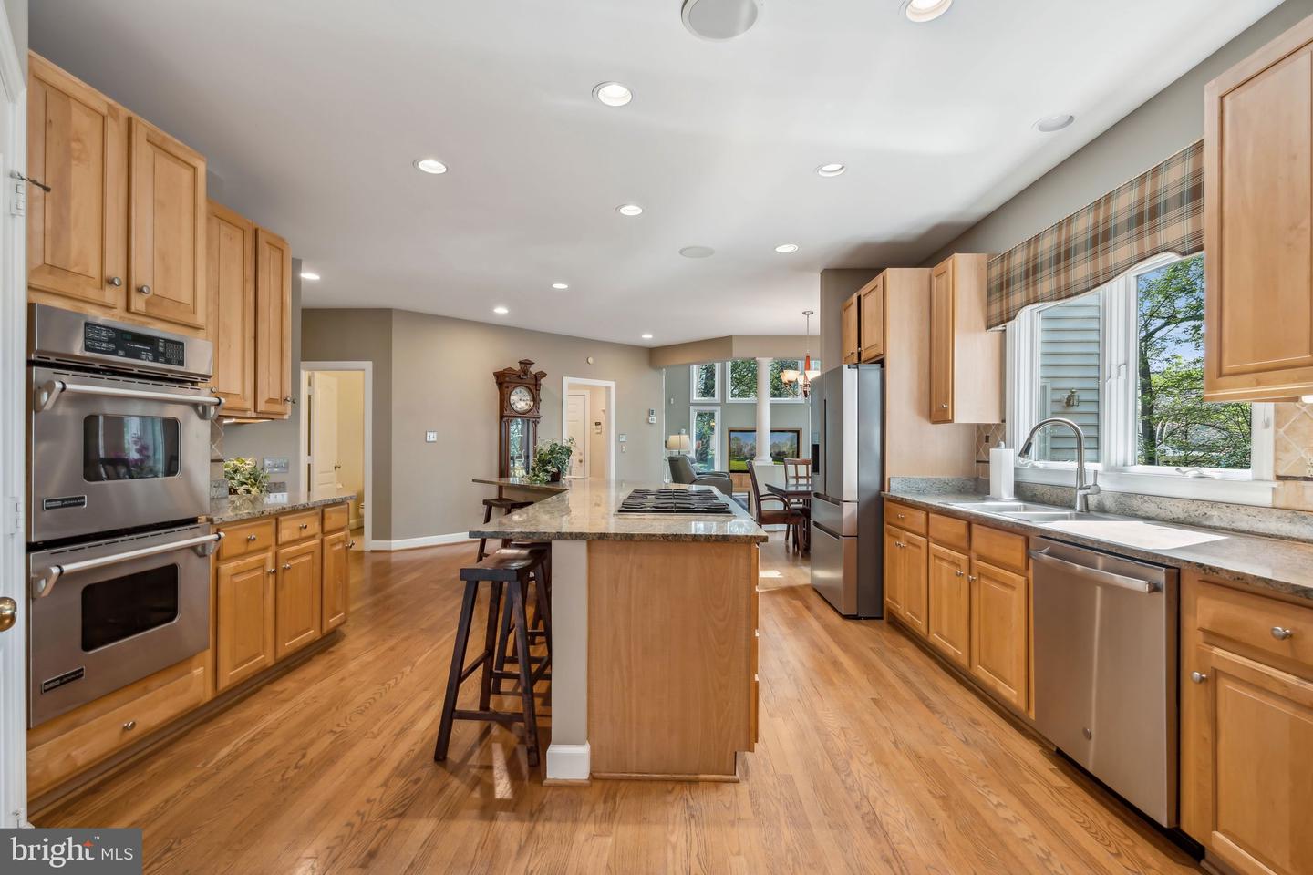 1834 ELGIN DR, VIENNA, Virginia 22182, 5 Bedrooms Bedrooms, ,4 BathroomsBathrooms,Residential,For sale,1834 ELGIN DR,VAFX2260046 MLS # VAFX2260046