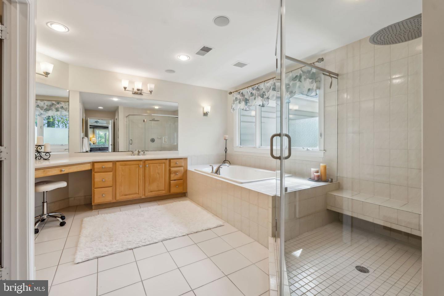 1834 ELGIN DR, VIENNA, Virginia 22182, 5 Bedrooms Bedrooms, ,4 BathroomsBathrooms,Residential,For sale,1834 ELGIN DR,VAFX2260046 MLS # VAFX2260046