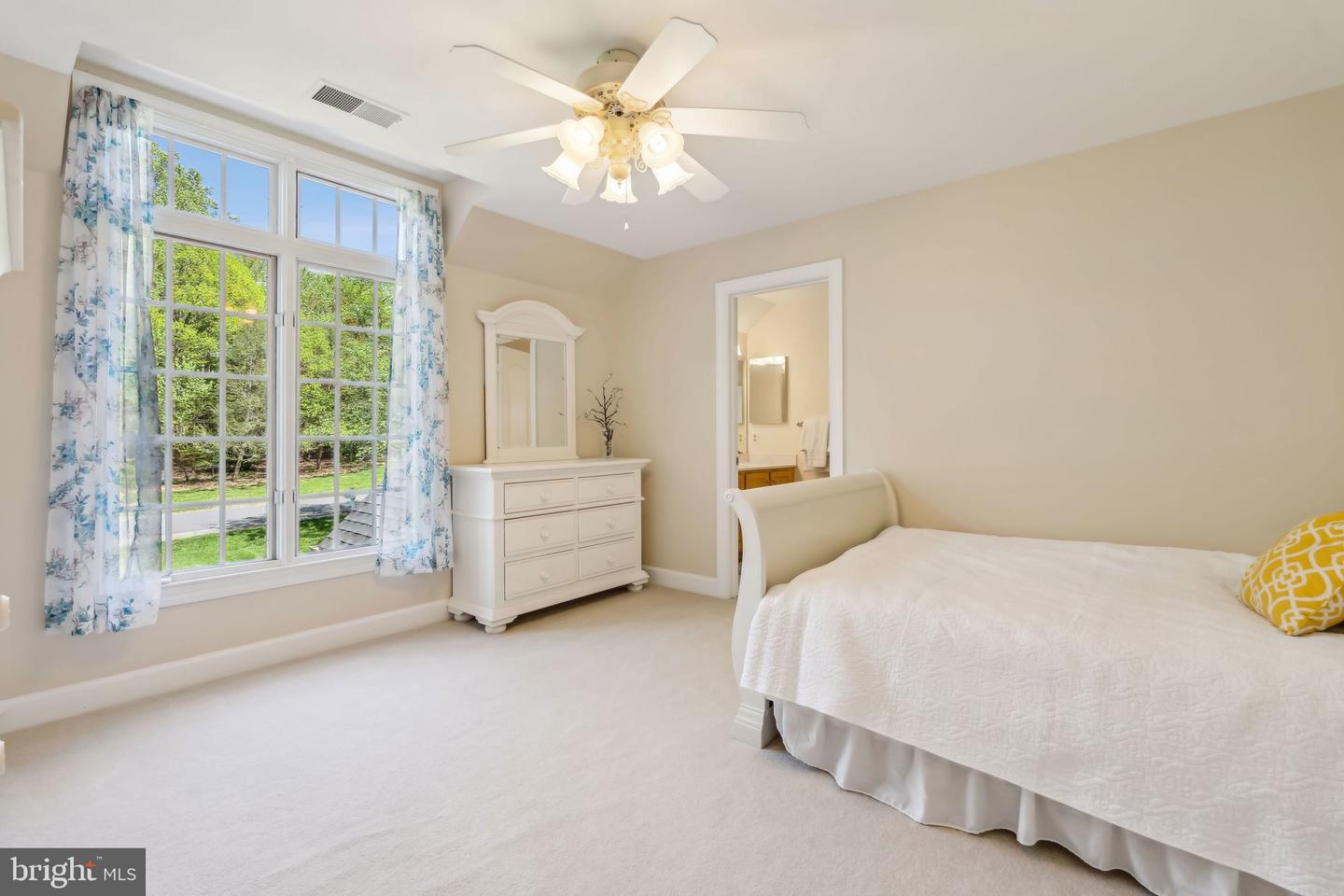 1834 ELGIN DR, VIENNA, Virginia 22182, 5 Bedrooms Bedrooms, ,4 BathroomsBathrooms,Residential,For sale,1834 ELGIN DR,VAFX2260046 MLS # VAFX2260046