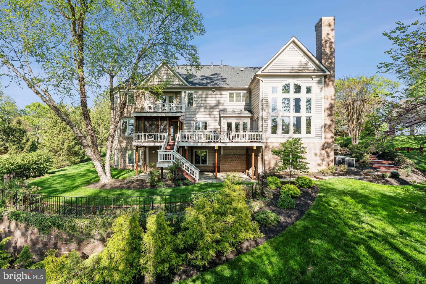 1834 ELGIN DR, VIENNA, Virginia 22182, 5 Bedrooms Bedrooms, ,4 BathroomsBathrooms,Residential,For sale,1834 ELGIN DR,VAFX2260046 MLS # VAFX2260046
