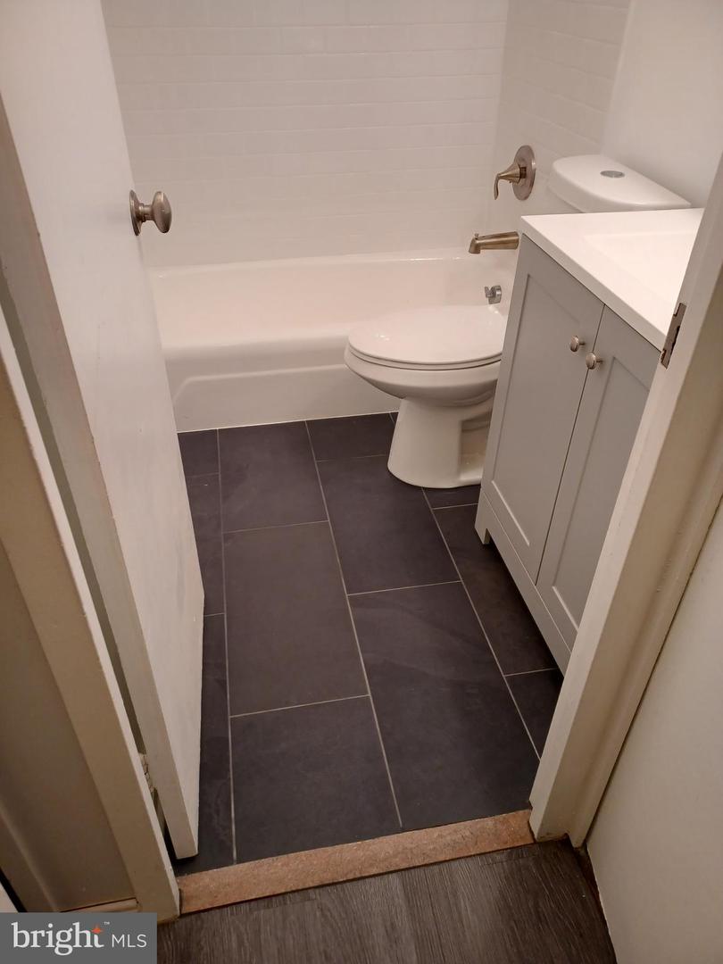 1425 4TH ST SW #M3, WASHINGTON, District Of Columbia 20024, 1 Bedroom Bedrooms, ,1 BathroomBathrooms,Residential,For sale,1425 4TH ST SW #M3,DCDC2214234 MLS # DCDC2214234
