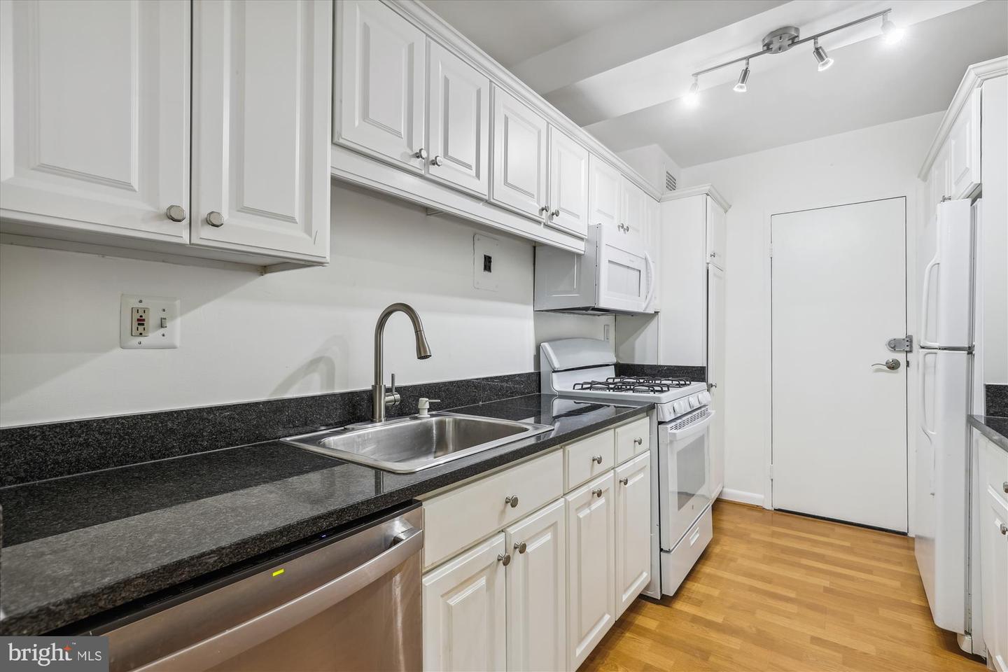 4201 CATHEDRAL AVE NW #507W, WASHINGTON, District Of Columbia 20016, 1 Bedroom Bedrooms, ,1 BathroomBathrooms,Residential,For sale,4201 CATHEDRAL AVE NW #507W,DCDC2214236 MLS # DCDC2214236
