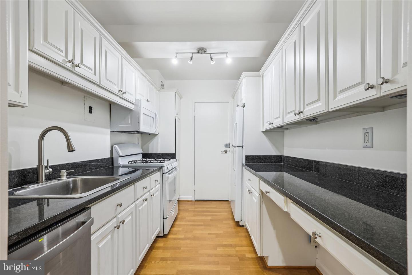 4201 CATHEDRAL AVE NW #507W, WASHINGTON, District Of Columbia 20016, 1 Bedroom Bedrooms, ,1 BathroomBathrooms,Residential,For sale,4201 CATHEDRAL AVE NW #507W,DCDC2214236 MLS # DCDC2214236