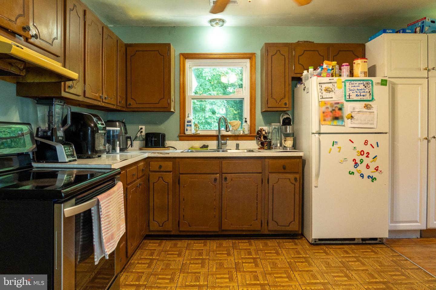 15362 KINGS HWY, MONTROSS, Virginia 22520, 3 Bedrooms Bedrooms, 6 Rooms Rooms,1 BathroomBathrooms,Residential,For sale,15362 KINGS HWY,VAWE2009480 MLS # VAWE2009480
