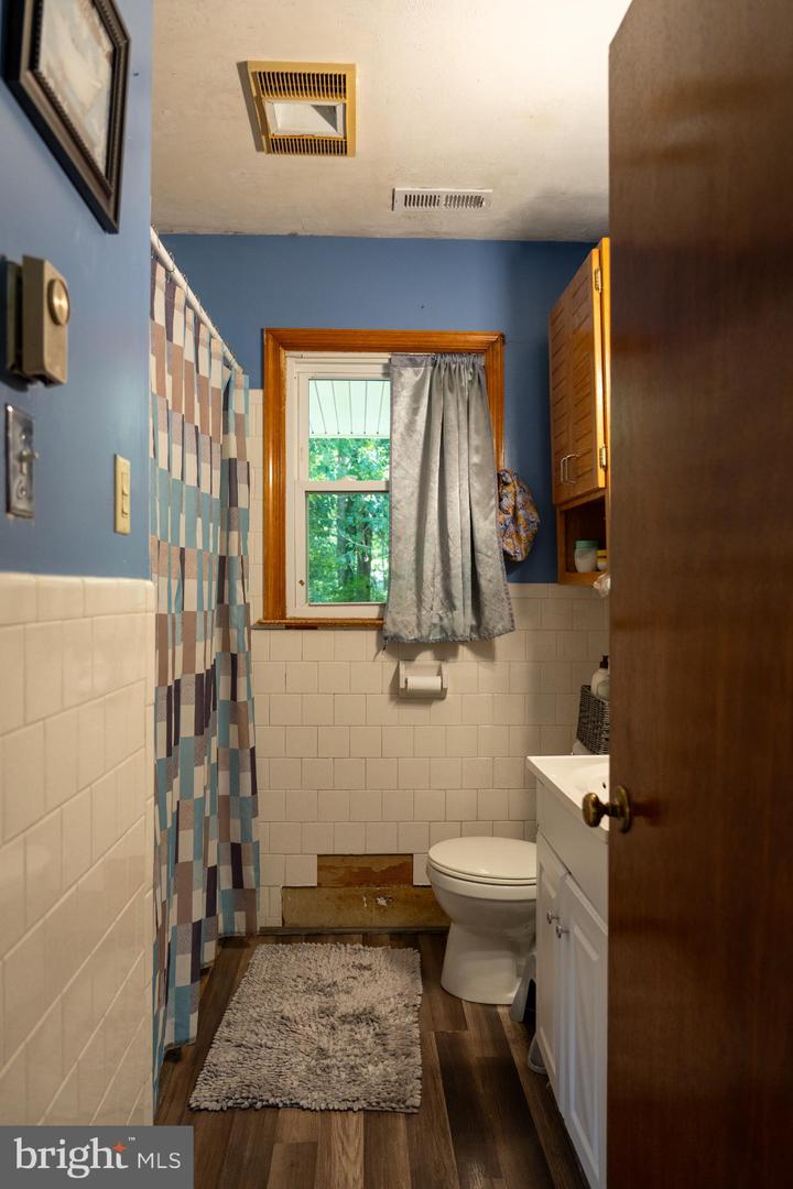 15362 KINGS HWY, MONTROSS, Virginia 22520, 3 Bedrooms Bedrooms, 6 Rooms Rooms,1 BathroomBathrooms,Residential,For sale,15362 KINGS HWY,VAWE2009480 MLS # VAWE2009480