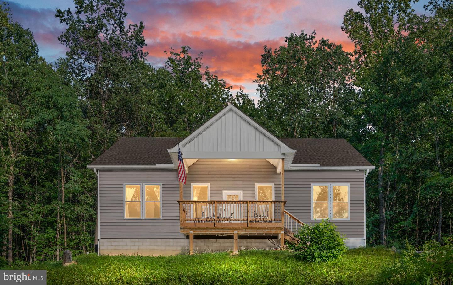 115 MOUNTAIN TOP LN, NEW MARKET, Virginia 22844, 3 Bedrooms Bedrooms, 8 Rooms Rooms,3 BathroomsBathrooms,Residential,For sale,115 MOUNTAIN TOP LN,VASH2012194 MLS # VASH2012194