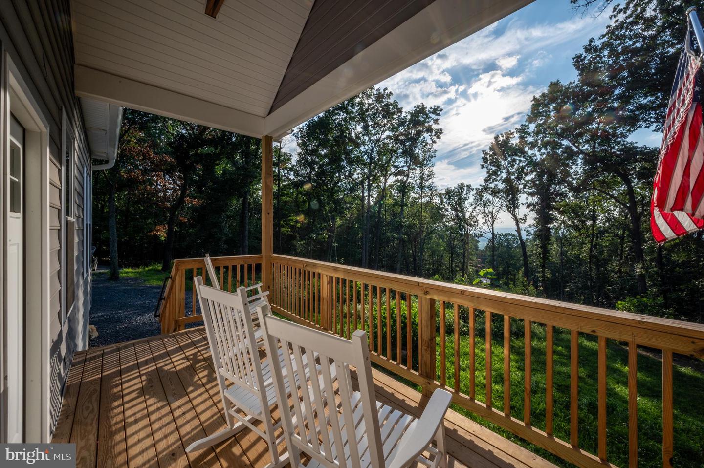 115 MOUNTAIN TOP LN, NEW MARKET, Virginia 22844, 3 Bedrooms Bedrooms, 8 Rooms Rooms,3 BathroomsBathrooms,Residential,For sale,115 MOUNTAIN TOP LN,VASH2012194 MLS # VASH2012194