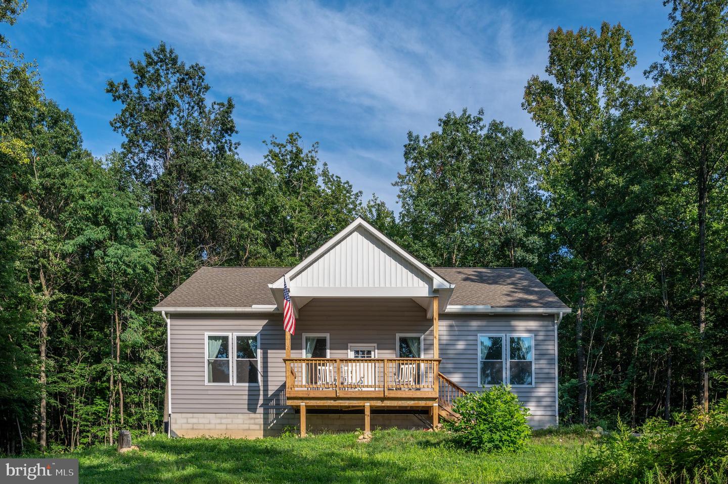 115 MOUNTAIN TOP LN, NEW MARKET, Virginia 22844, 3 Bedrooms Bedrooms, 8 Rooms Rooms,3 BathroomsBathrooms,Residential,For sale,115 MOUNTAIN TOP LN,VASH2012194 MLS # VASH2012194