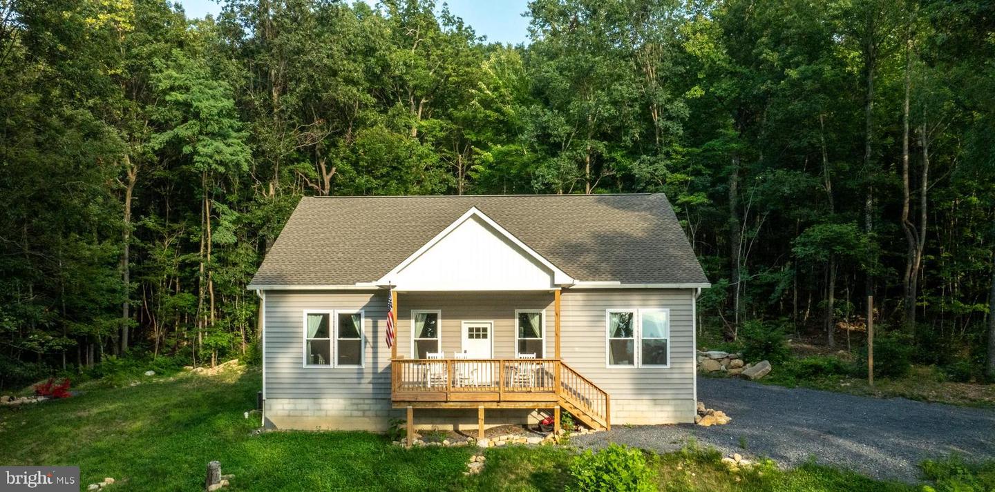115 MOUNTAIN TOP LN, NEW MARKET, Virginia 22844, 3 Bedrooms Bedrooms, 8 Rooms Rooms,3 BathroomsBathrooms,Residential,For sale,115 MOUNTAIN TOP LN,VASH2012194 MLS # VASH2012194