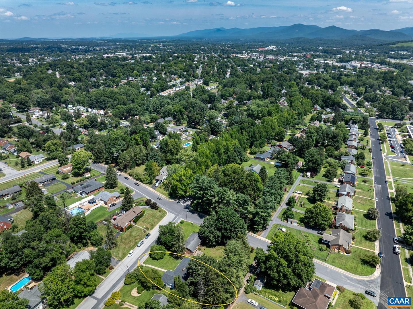 1108 WOODROW AVE, WAYNESBORO, Virginia 22980, 3 Bedrooms Bedrooms, ,2 BathroomsBathrooms,Residential,For sale,1108 WOODROW AVE,667600 MLS # 667600