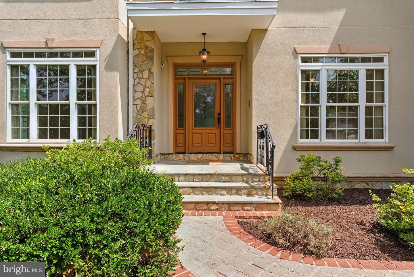 6504 DIVINE ST, MCLEAN, Virginia 22101, 8 Bedrooms Bedrooms, ,6 BathroomsBathrooms,Residential,For sale,6504 DIVINE ST,VAFX2240394 MLS # VAFX2240394
