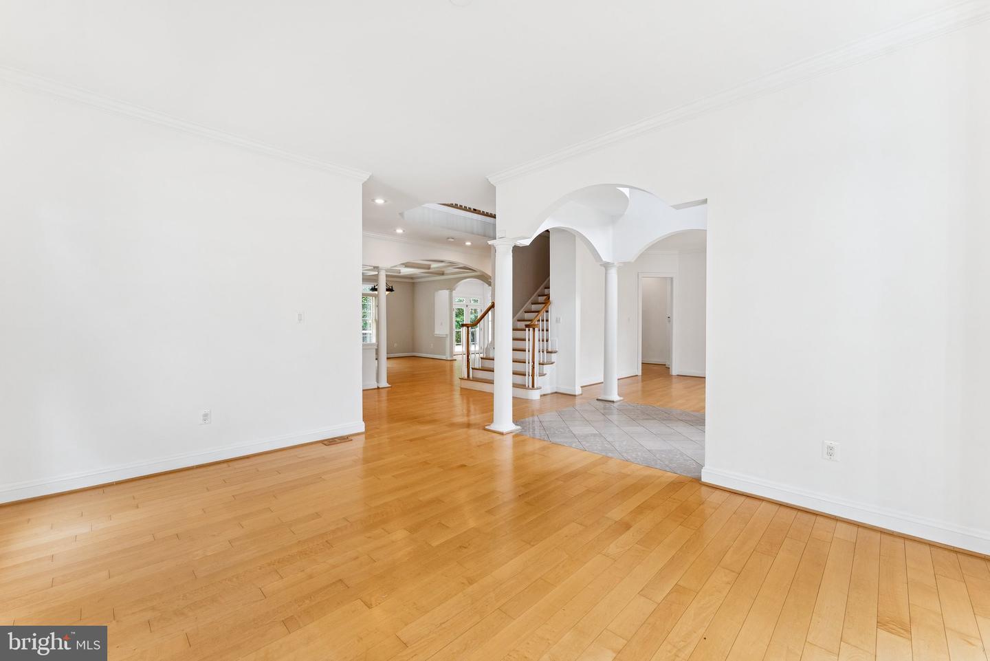 6504 DIVINE ST, MCLEAN, Virginia 22101, 8 Bedrooms Bedrooms, ,6 BathroomsBathrooms,Residential,For sale,6504 DIVINE ST,VAFX2240394 MLS # VAFX2240394