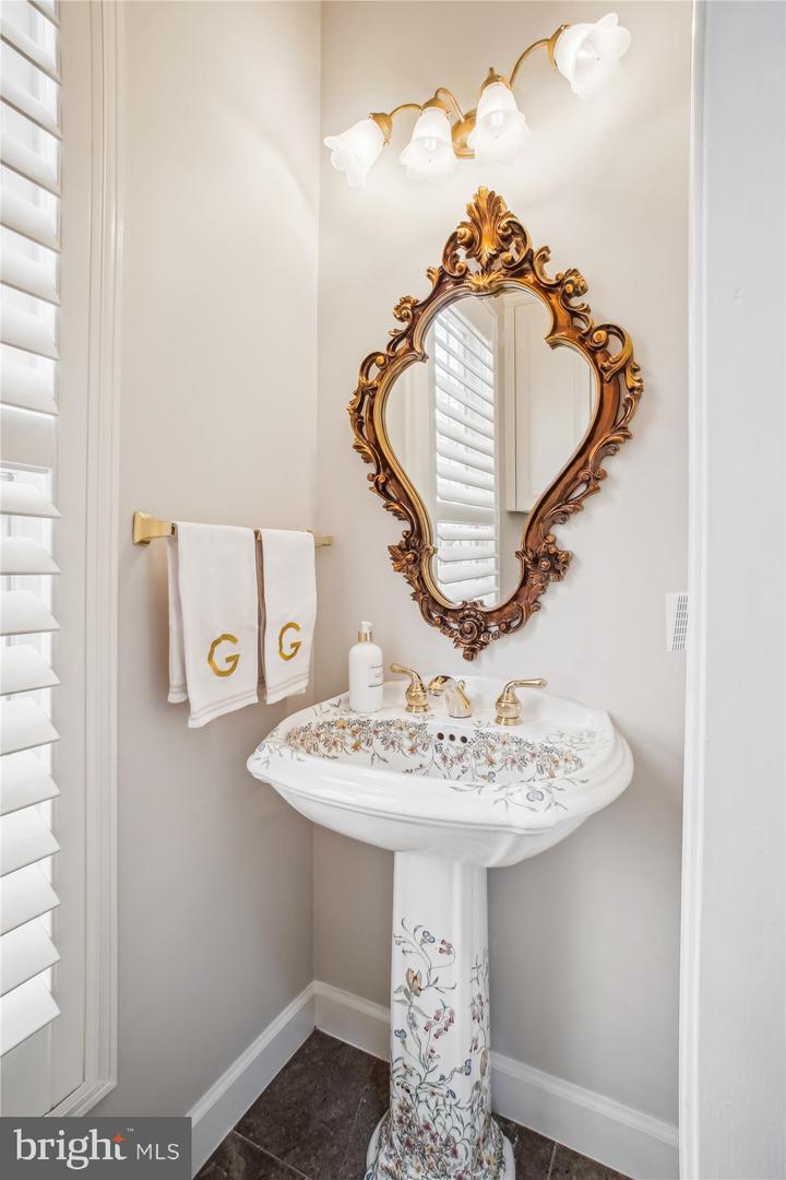 20268 ISLAND VIEW CT, STERLING, Virginia 20165, 4 Bedrooms Bedrooms, ,3 BathroomsBathrooms,Residential,For sale,20268 ISLAND VIEW CT,VALO2099070 MLS # VALO2099070