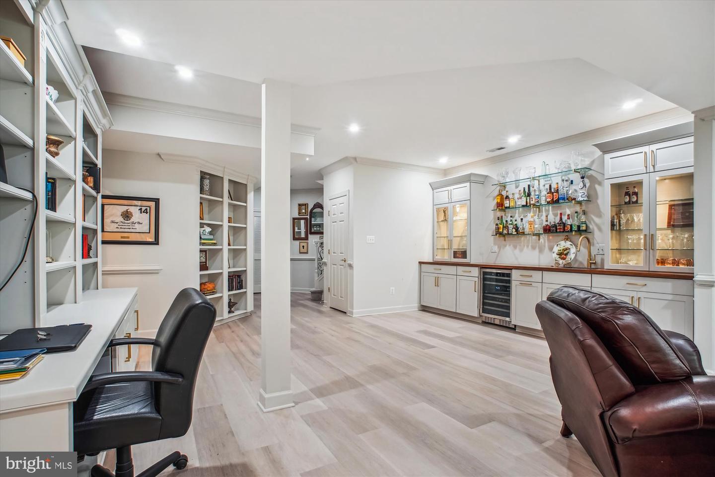 20268 ISLAND VIEW CT, STERLING, Virginia 20165, 4 Bedrooms Bedrooms, ,3 BathroomsBathrooms,Residential,For sale,20268 ISLAND VIEW CT,VALO2099070 MLS # VALO2099070