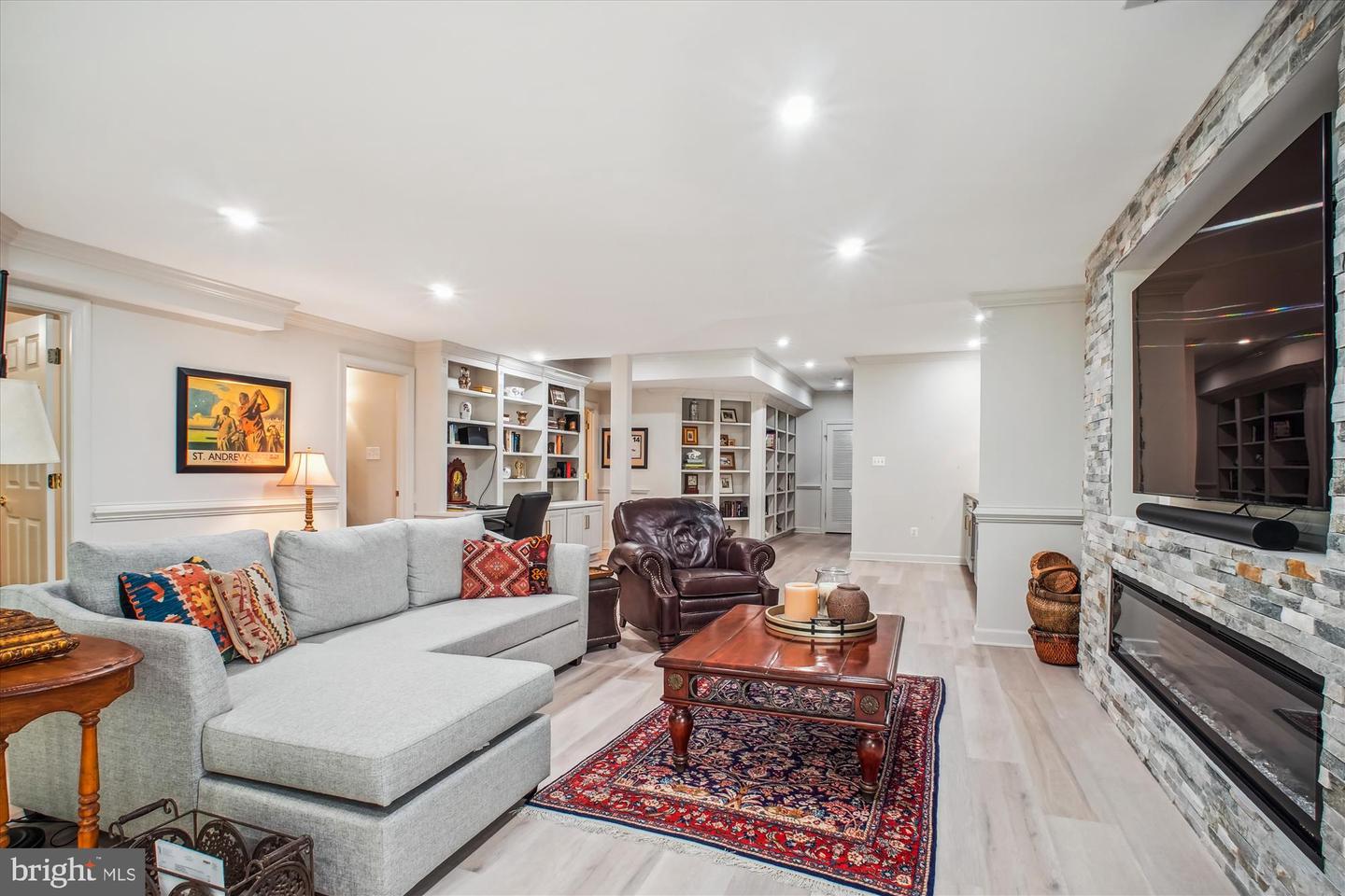 20268 ISLAND VIEW CT, STERLING, Virginia 20165, 4 Bedrooms Bedrooms, ,3 BathroomsBathrooms,Residential,For sale,20268 ISLAND VIEW CT,VALO2099070 MLS # VALO2099070