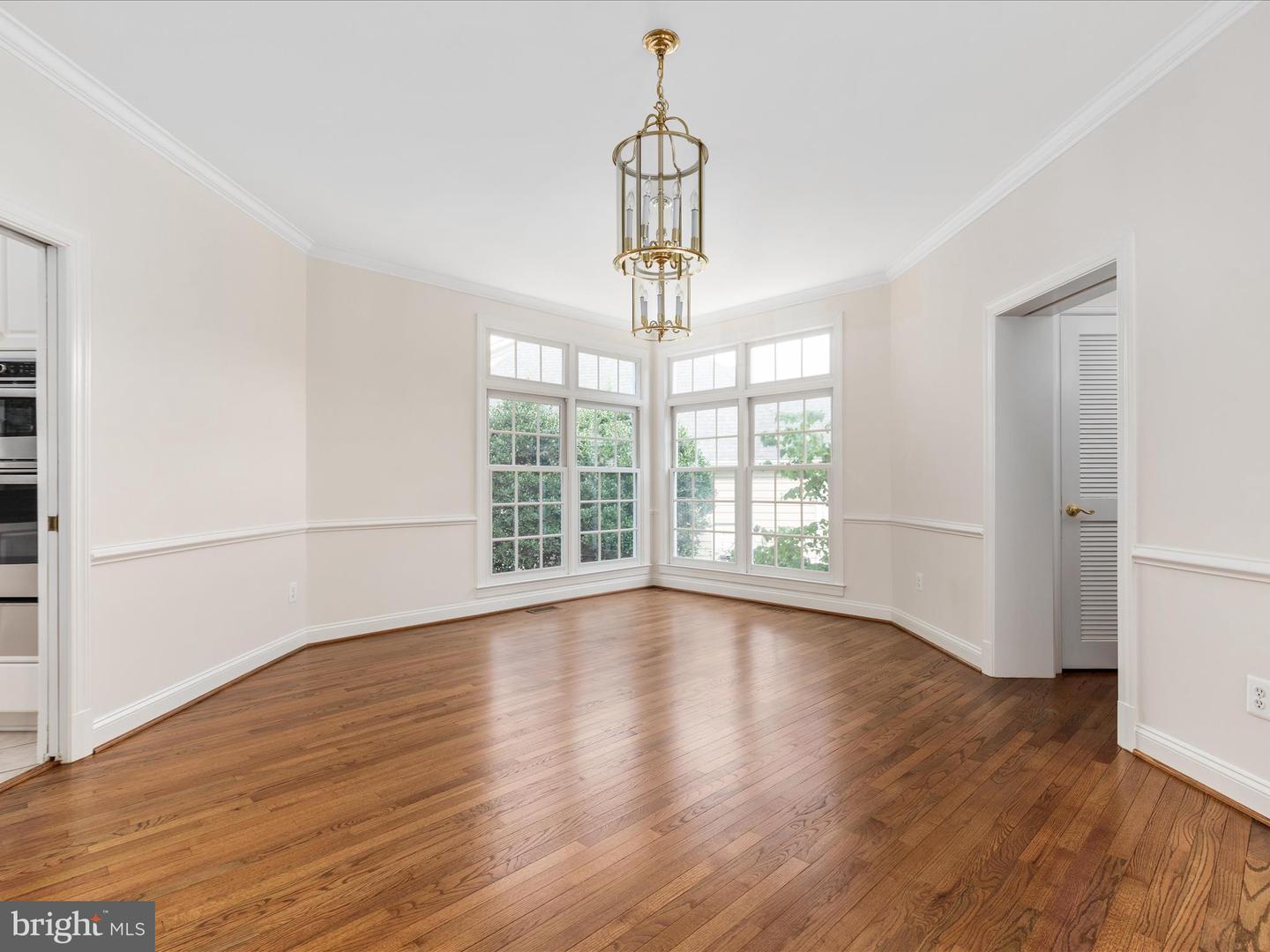 12028 WALNUT BRANCH RD, RESTON, Virginia 20194, 5 Bedrooms Bedrooms, ,5 BathroomsBathrooms,Residential,For sale,12028 WALNUT BRANCH RD,VAFX2247394 MLS # VAFX2247394