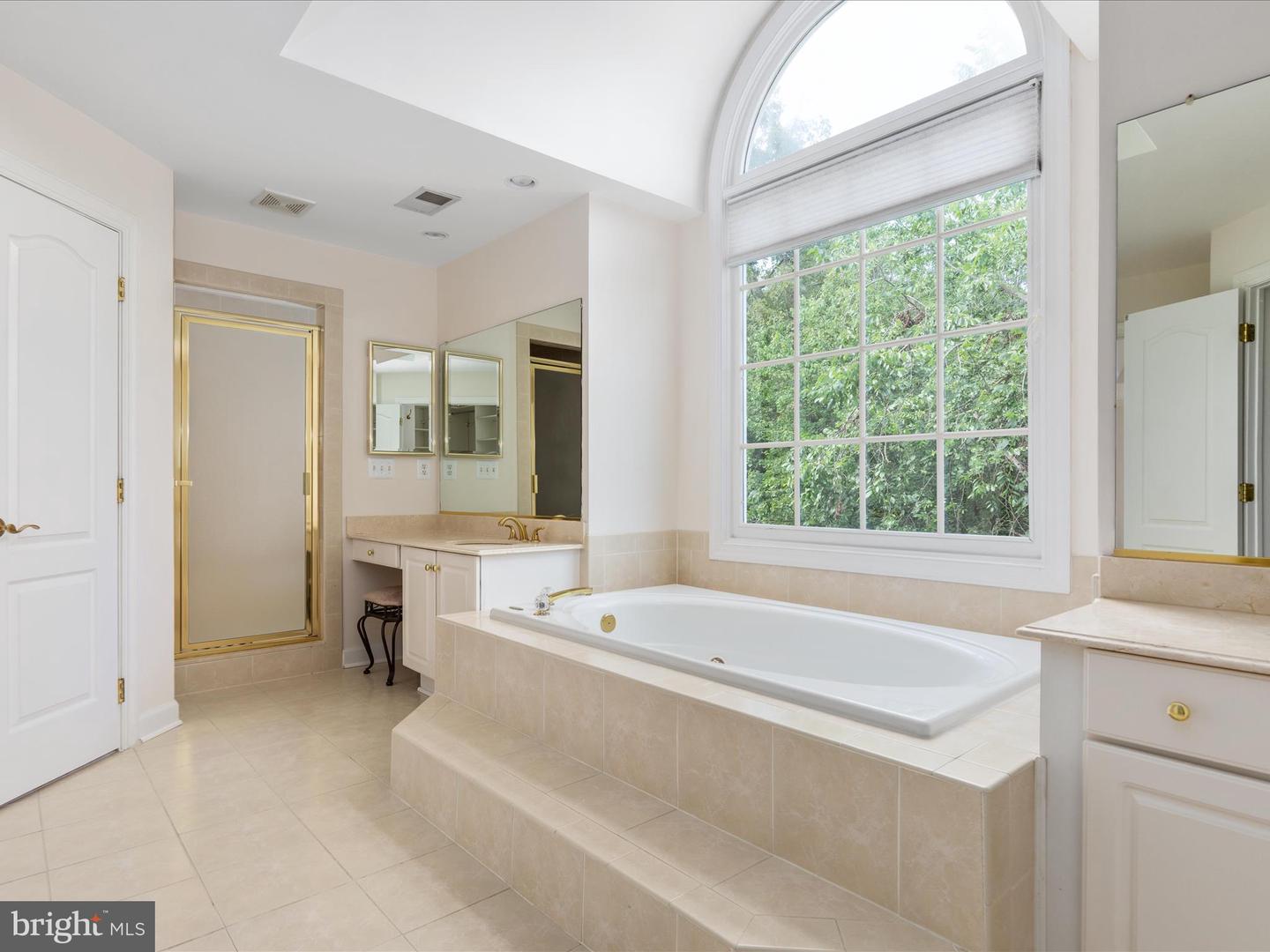 12028 WALNUT BRANCH RD, RESTON, Virginia 20194, 5 Bedrooms Bedrooms, ,5 BathroomsBathrooms,Residential,For sale,12028 WALNUT BRANCH RD,VAFX2247394 MLS # VAFX2247394