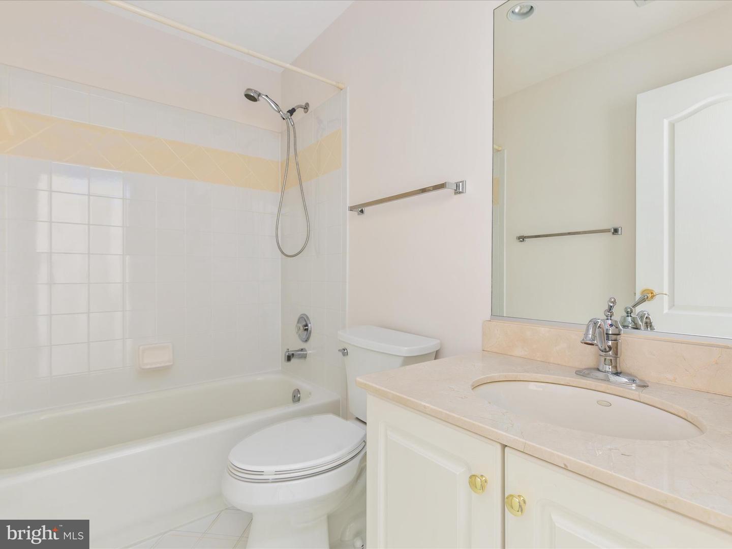 12028 WALNUT BRANCH RD, RESTON, Virginia 20194, 5 Bedrooms Bedrooms, ,5 BathroomsBathrooms,Residential,For sale,12028 WALNUT BRANCH RD,VAFX2247394 MLS # VAFX2247394