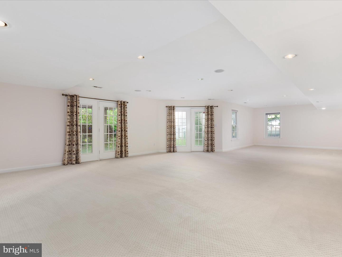 12028 WALNUT BRANCH RD, RESTON, Virginia 20194, 5 Bedrooms Bedrooms, ,5 BathroomsBathrooms,Residential,For sale,12028 WALNUT BRANCH RD,VAFX2247394 MLS # VAFX2247394
