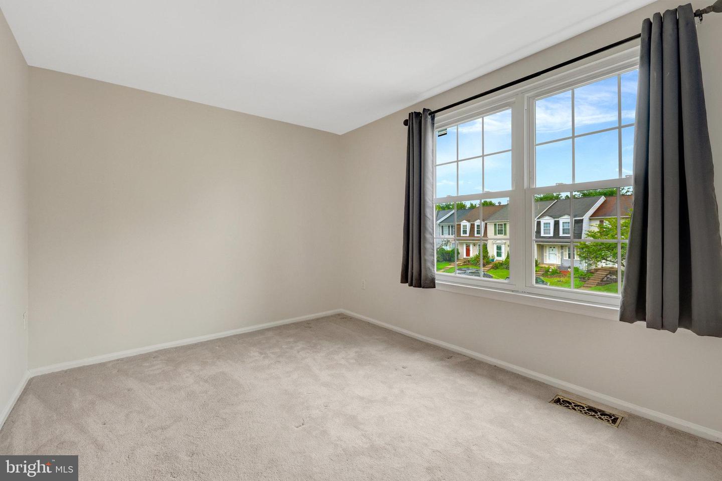 43 SOUTHALL CT, STERLING, Virginia 20165, 2 Bedrooms Bedrooms, ,1 BathroomBathrooms,Residential,For sale,43 SOUTHALL CT,VALO2099576 MLS # VALO2099576