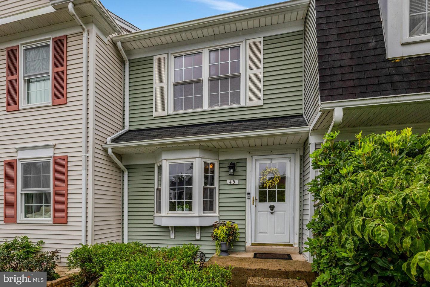 43 SOUTHALL CT, STERLING, Virginia 20165, 2 Bedrooms Bedrooms, ,1 BathroomBathrooms,Residential,For sale,43 SOUTHALL CT,VALO2099576 MLS # VALO2099576