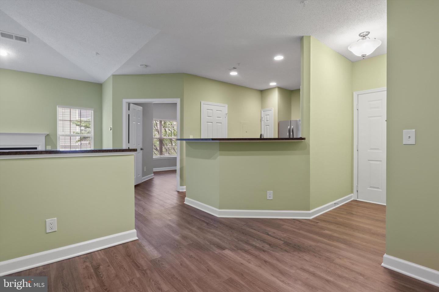 1716 LAKE SHORE CREST DR #33, RESTON, Virginia 20190, 2 Bedrooms Bedrooms, ,1 BathroomBathrooms,Residential,For sale,1716 LAKE SHORE CREST DR #33,VAFX2247678 MLS # VAFX2247678