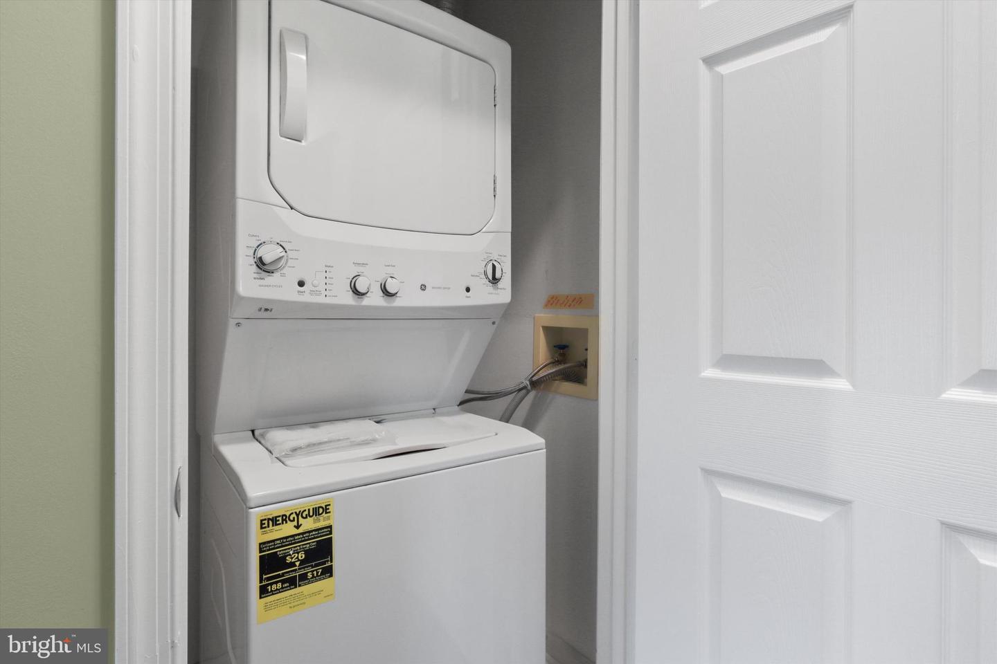 1716 LAKE SHORE CREST DR #33, RESTON, Virginia 20190, 2 Bedrooms Bedrooms, ,1 BathroomBathrooms,Residential,For sale,1716 LAKE SHORE CREST DR #33,VAFX2247678 MLS # VAFX2247678
