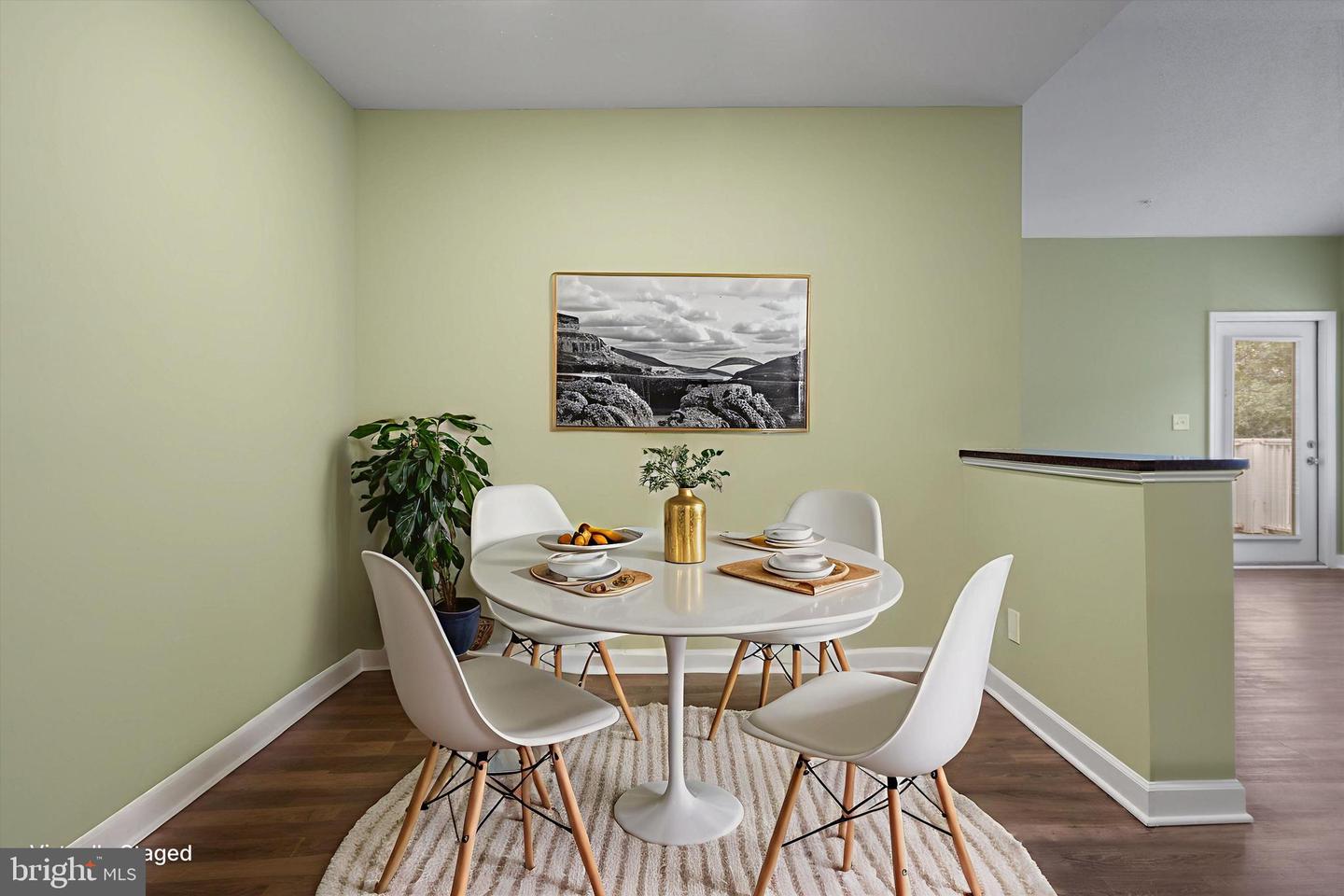 1716 LAKE SHORE CREST DR #33, RESTON, Virginia 20190, 2 Bedrooms Bedrooms, ,1 BathroomBathrooms,Residential,For sale,1716 LAKE SHORE CREST DR #33,VAFX2247678 MLS # VAFX2247678
