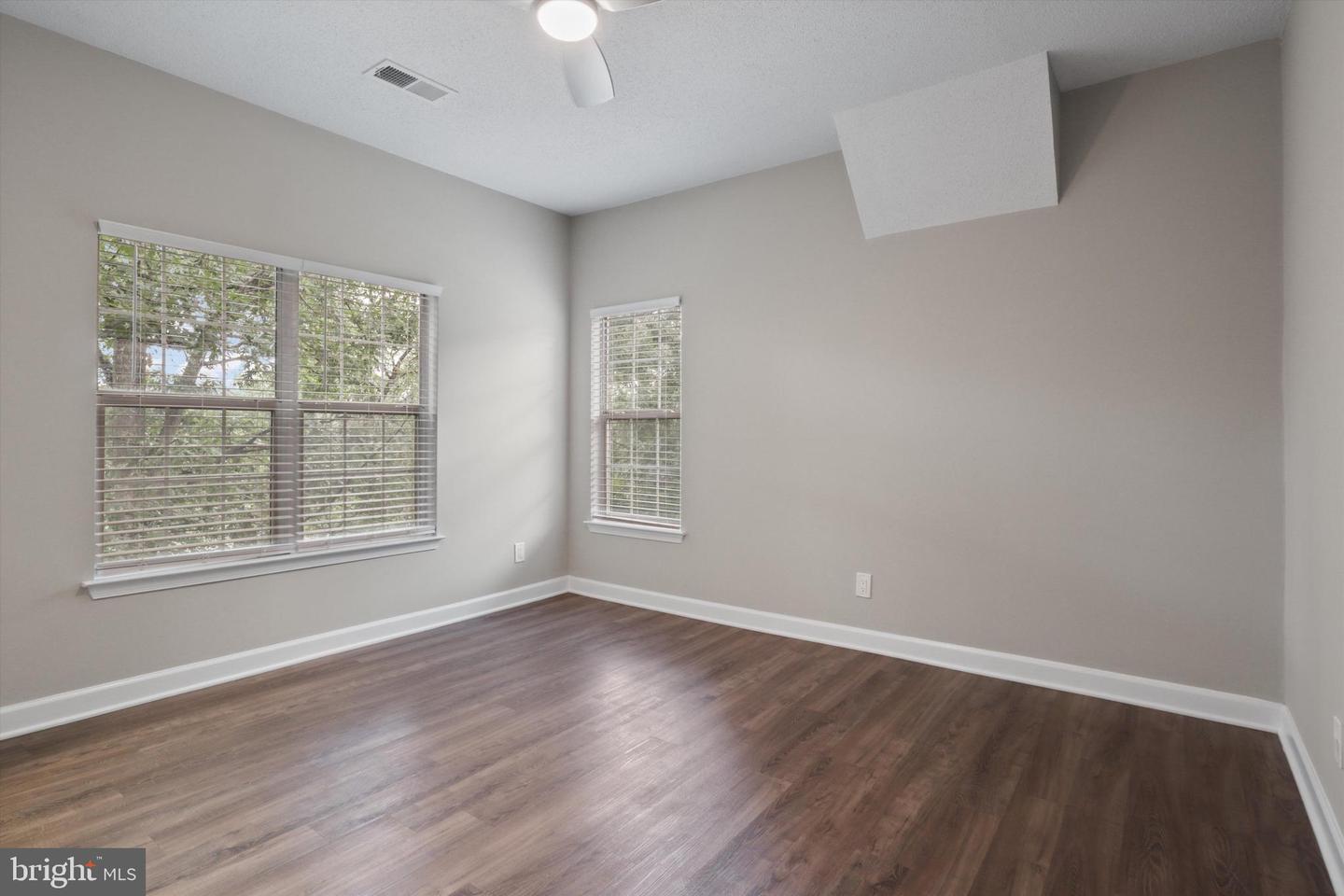 1716 LAKE SHORE CREST DR #33, RESTON, Virginia 20190, 2 Bedrooms Bedrooms, ,1 BathroomBathrooms,Residential,For sale,1716 LAKE SHORE CREST DR #33,VAFX2247678 MLS # VAFX2247678
