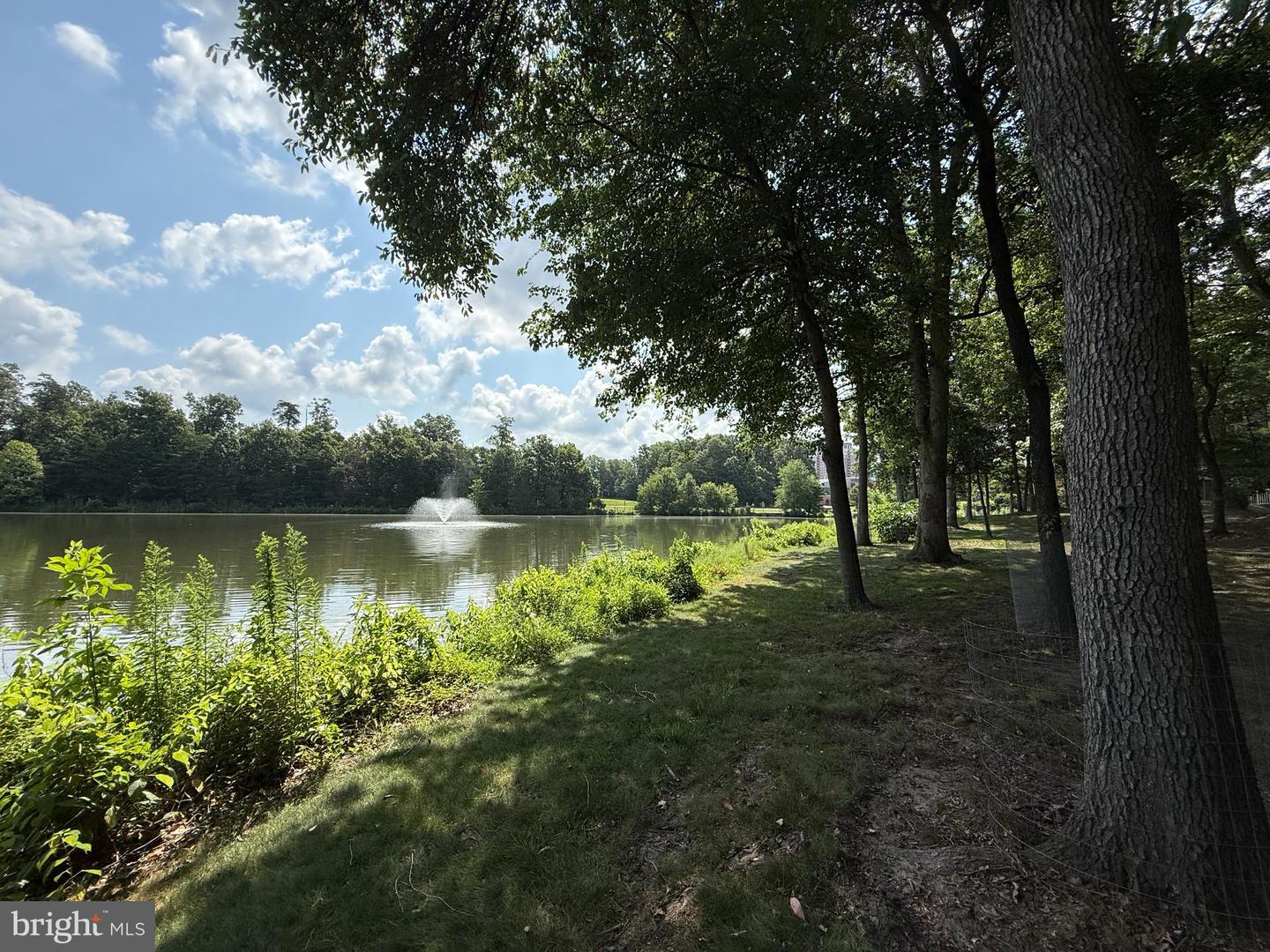 1716 LAKE SHORE CREST DR #33, RESTON, Virginia 20190, 2 Bedrooms Bedrooms, ,1 BathroomBathrooms,Residential,For sale,1716 LAKE SHORE CREST DR #33,VAFX2247678 MLS # VAFX2247678