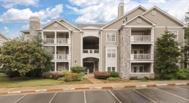 1716 LAKE SHORE CREST DR #33, RESTON, Virginia 20190, 2 Bedrooms Bedrooms, ,1 BathroomBathrooms,Residential,For sale,1716 LAKE SHORE CREST DR #33,VAFX2247678 MLS # VAFX2247678