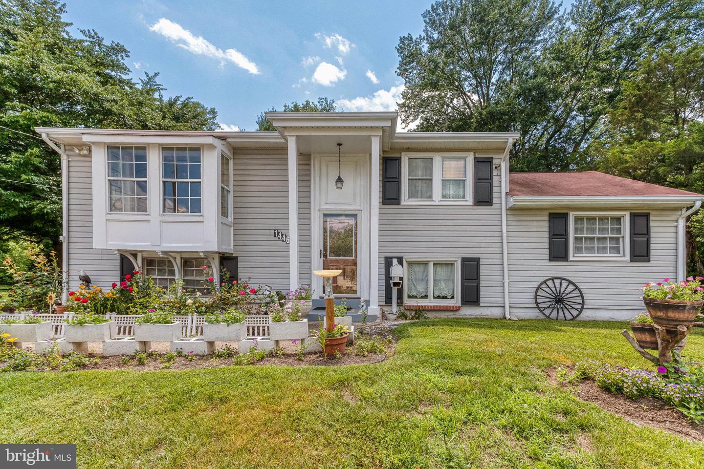 1446 CALIFORNIA ST, WOODBRIDGE, Virginia 22191, 4 Bedrooms Bedrooms, ,2 BathroomsBathrooms,Residential,For sale,1446 CALIFORNIA ST,VAPW2097460 MLS # VAPW2097460
