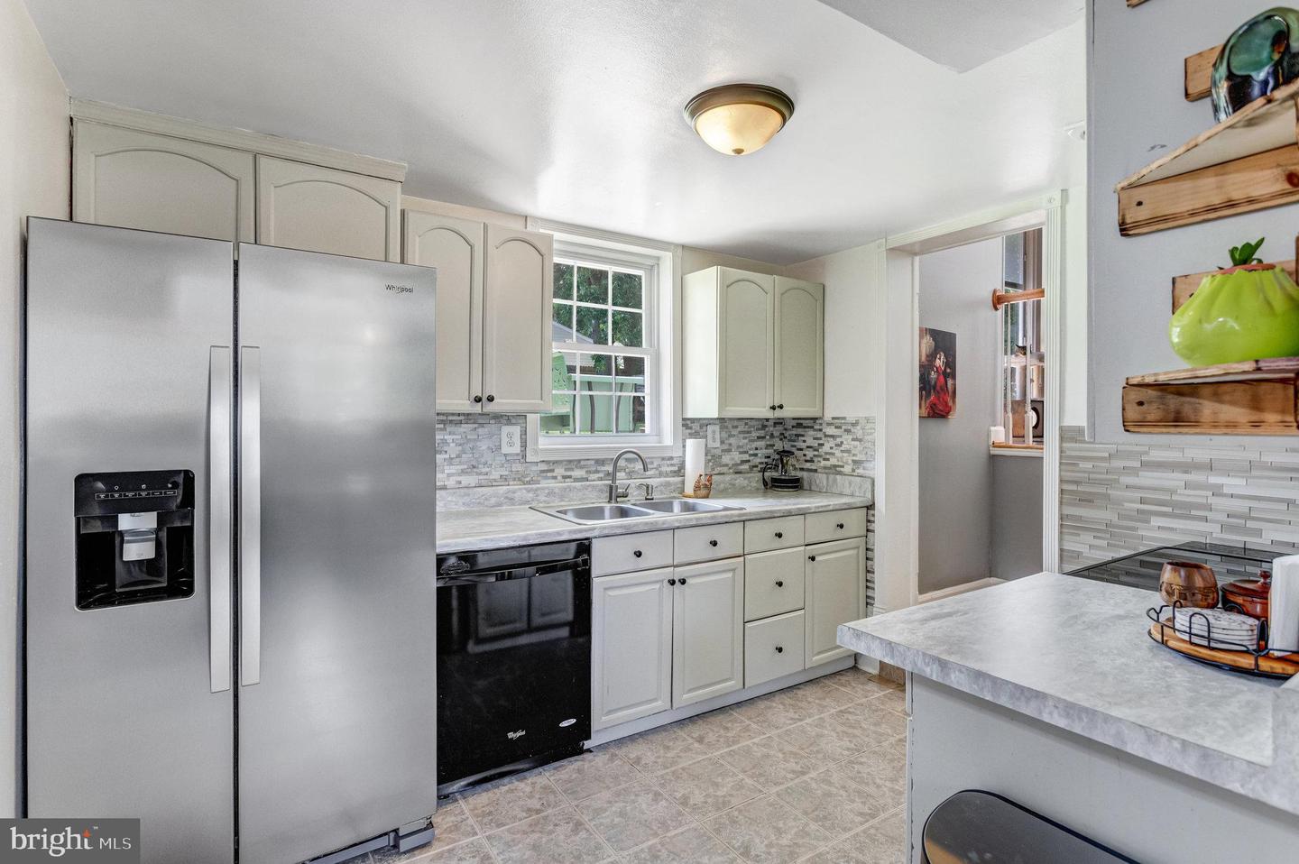 1446 CALIFORNIA ST, WOODBRIDGE, Virginia 22191, 4 Bedrooms Bedrooms, ,2 BathroomsBathrooms,Residential,For sale,1446 CALIFORNIA ST,VAPW2097460 MLS # VAPW2097460