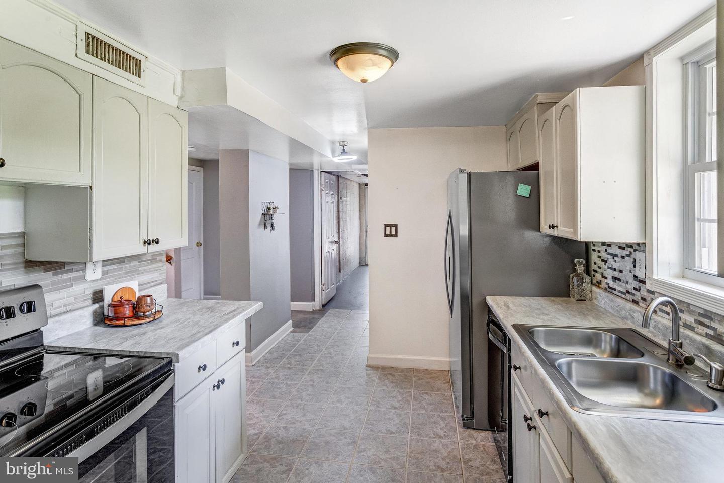 1446 CALIFORNIA ST, WOODBRIDGE, Virginia 22191, 4 Bedrooms Bedrooms, ,2 BathroomsBathrooms,Residential,For sale,1446 CALIFORNIA ST,VAPW2097460 MLS # VAPW2097460