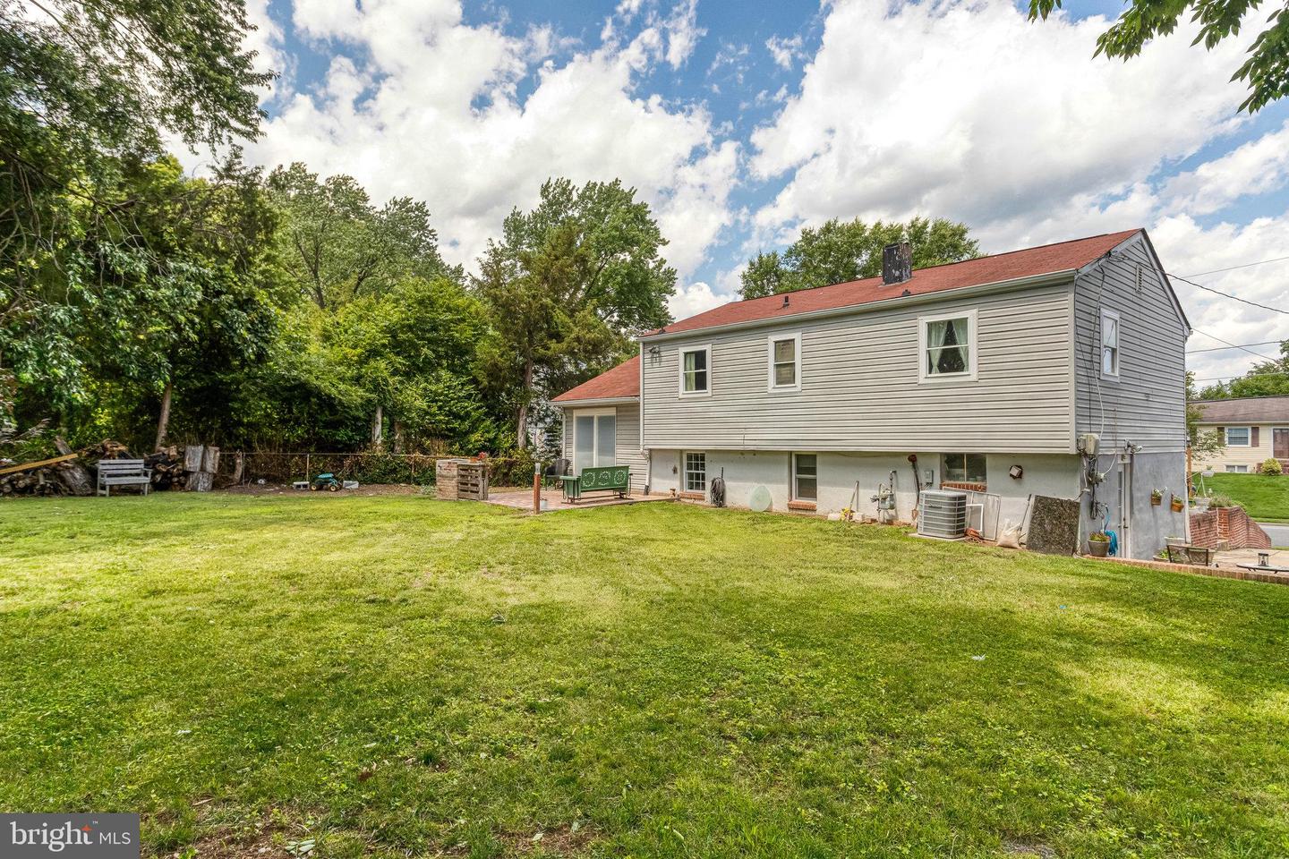 1446 CALIFORNIA ST, WOODBRIDGE, Virginia 22191, 4 Bedrooms Bedrooms, ,2 BathroomsBathrooms,Residential,For sale,1446 CALIFORNIA ST,VAPW2097460 MLS # VAPW2097460