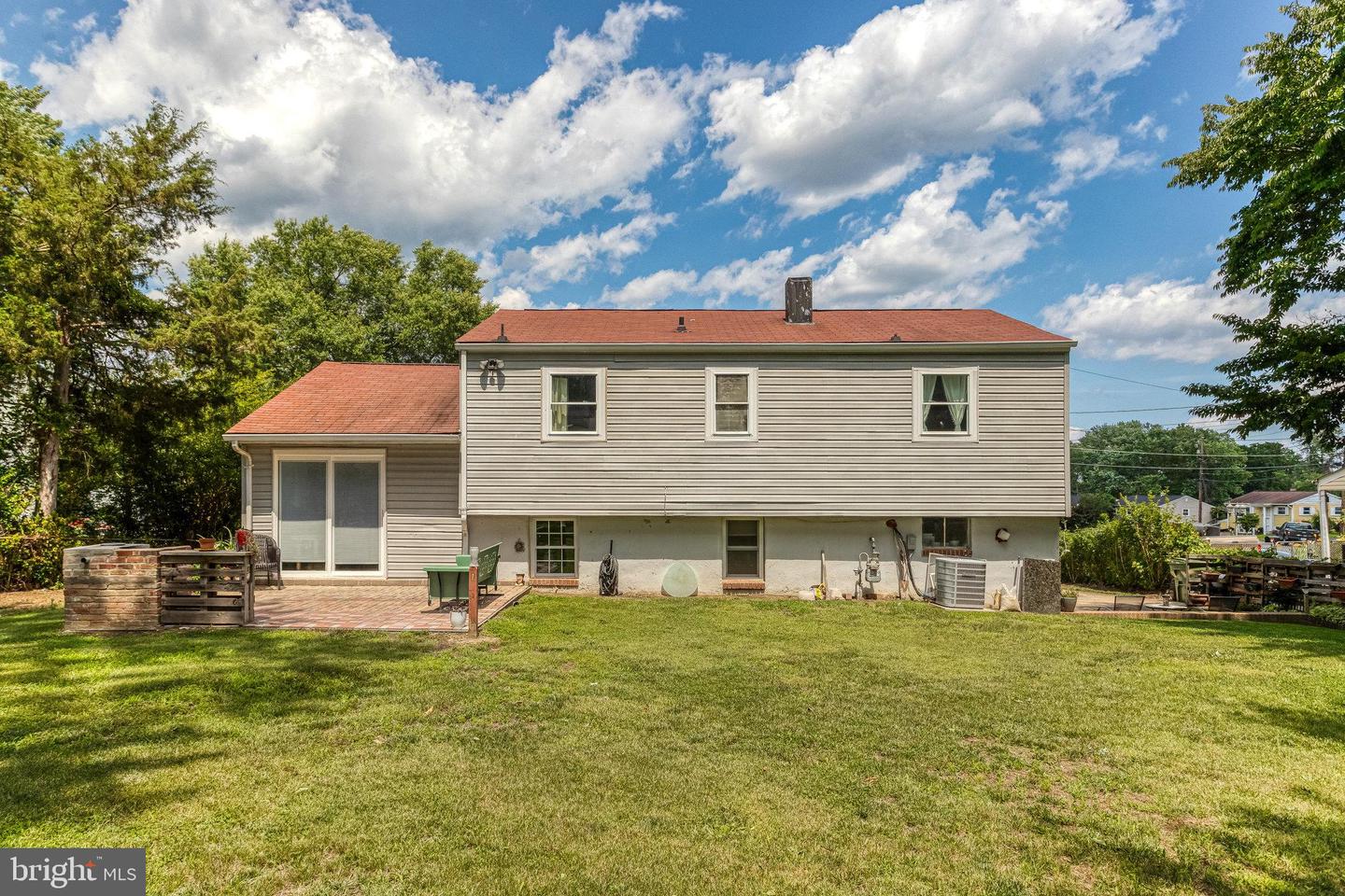 1446 CALIFORNIA ST, WOODBRIDGE, Virginia 22191, 4 Bedrooms Bedrooms, ,2 BathroomsBathrooms,Residential,For sale,1446 CALIFORNIA ST,VAPW2097460 MLS # VAPW2097460