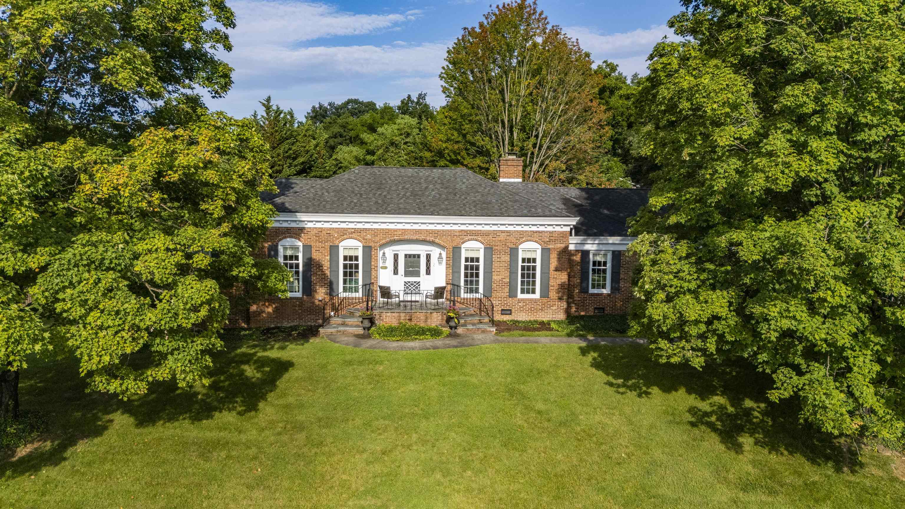 815 LAMMERMOOR DR, STAUNTON, Virginia 24401, 4 Bedrooms Bedrooms, ,3 BathroomsBathrooms,Residential,815 LAMMERMOOR DR,667602 MLS # 667602