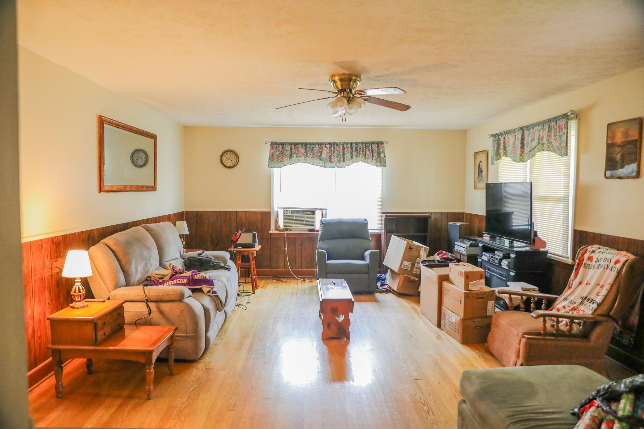 44 STUART AVE, STUARTS DRAFT, Virginia 24477, 2 Bedrooms Bedrooms, ,1 BathroomBathrooms,Residential,44 STUART AVE,667606 MLS # 667606