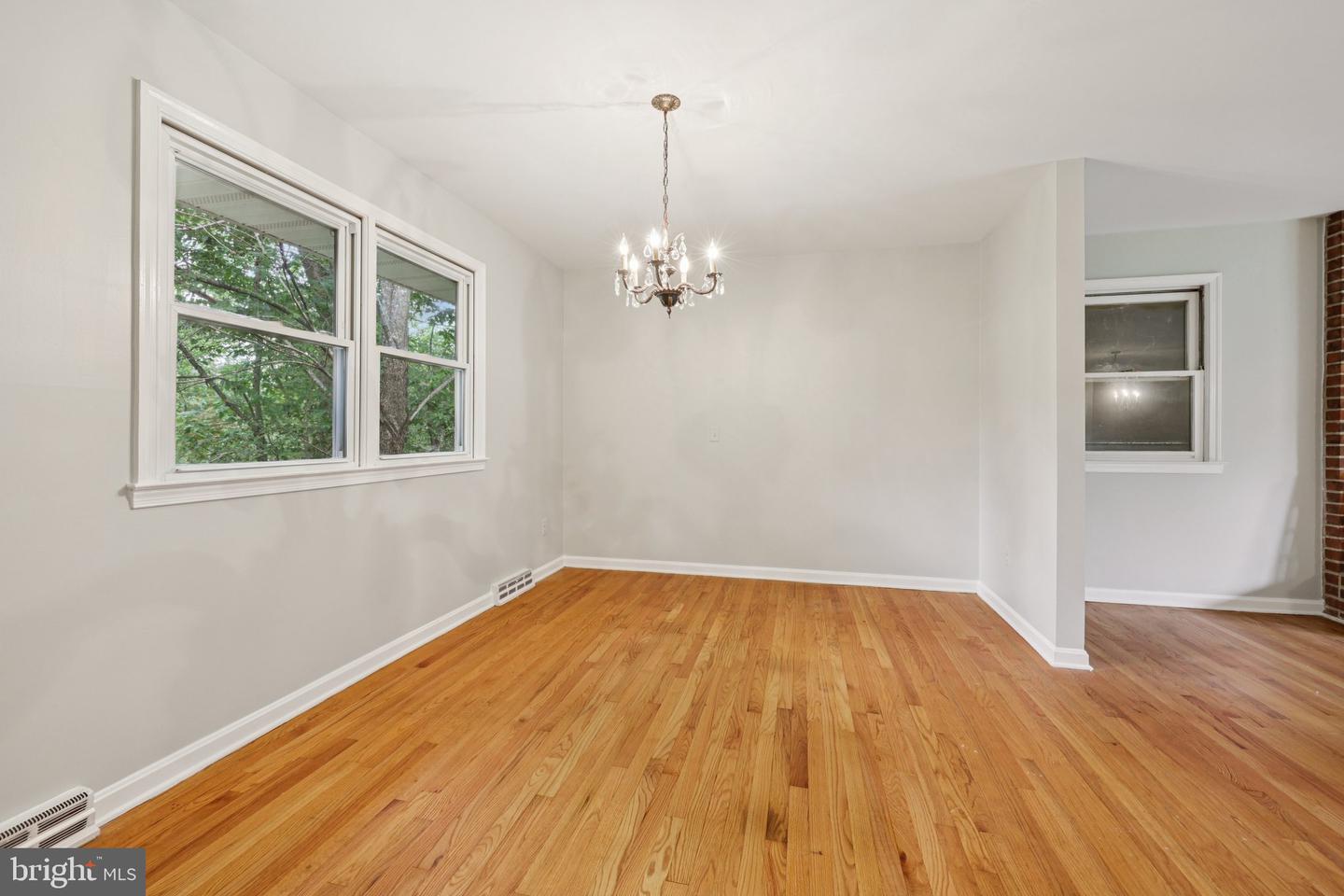 10102 FOXVILLE RD, WARRENTON, Virginia 20186, 5 Bedrooms Bedrooms, ,2 BathroomsBathrooms,Residential,For sale,10102 FOXVILLE RD,VAFQ2017368 MLS # VAFQ2017368