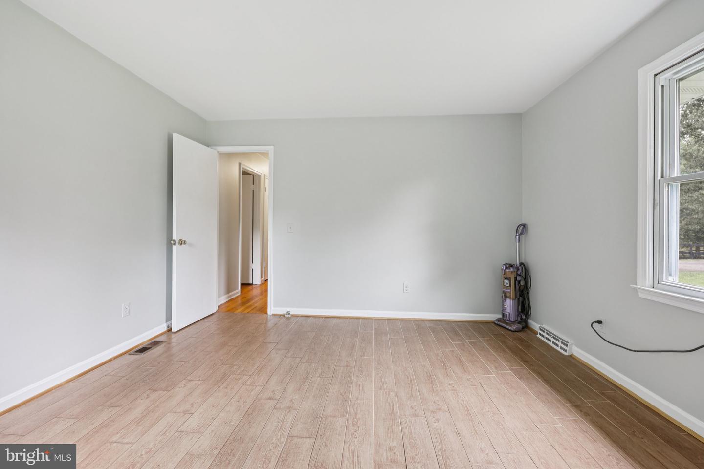 10102 FOXVILLE RD, WARRENTON, Virginia 20186, 5 Bedrooms Bedrooms, ,2 BathroomsBathrooms,Residential,For sale,10102 FOXVILLE RD,VAFQ2017368 MLS # VAFQ2017368