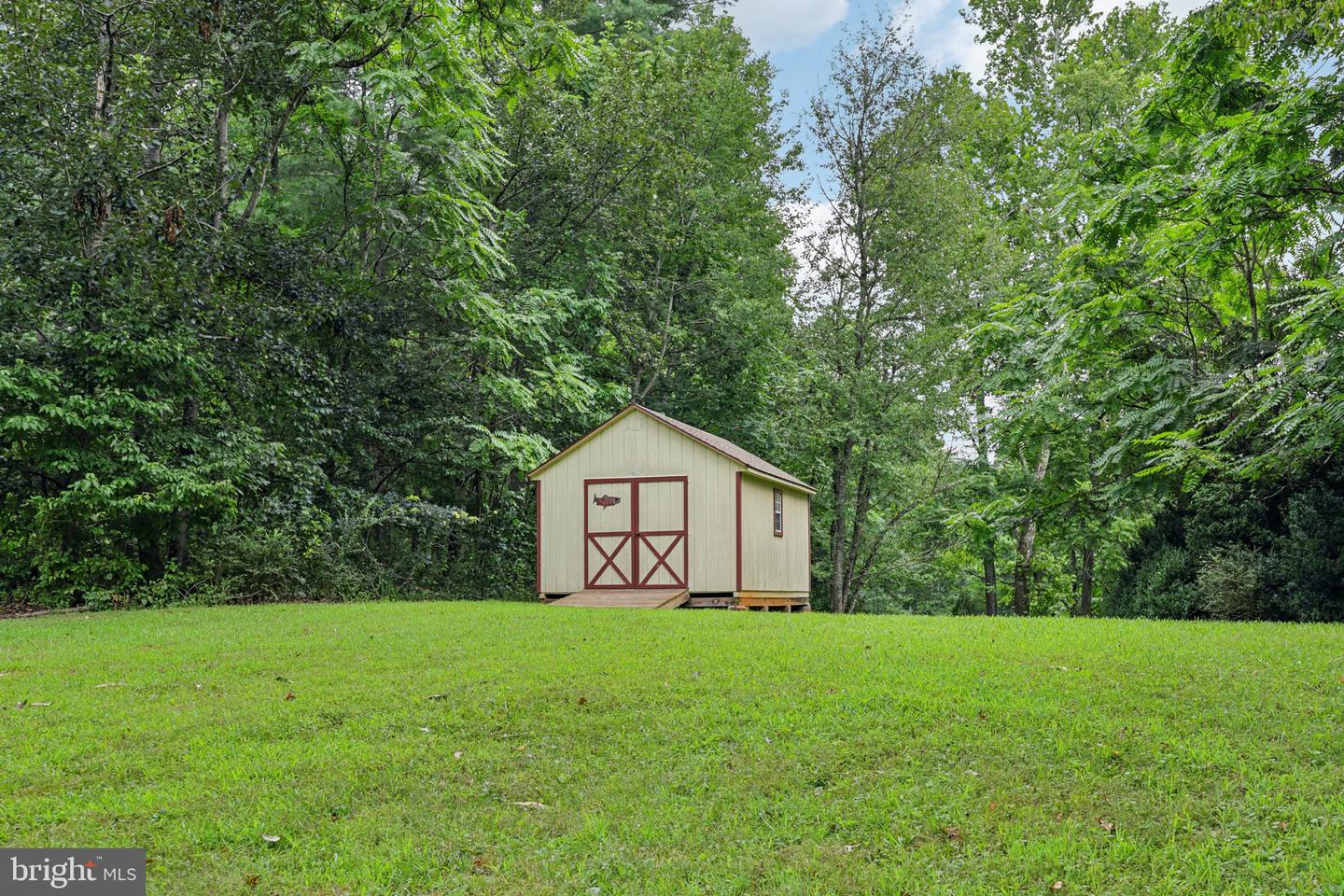 10102 FOXVILLE RD, WARRENTON, Virginia 20186, 5 Bedrooms Bedrooms, ,2 BathroomsBathrooms,Residential,For sale,10102 FOXVILLE RD,VAFQ2017368 MLS # VAFQ2017368
