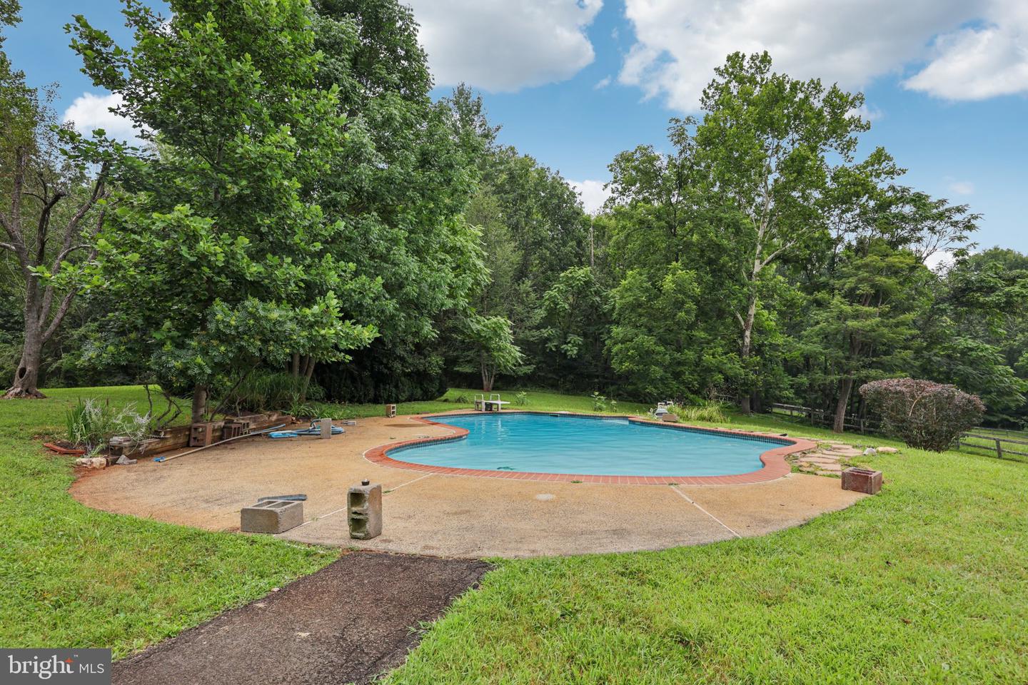 10102 FOXVILLE RD, WARRENTON, Virginia 20186, 5 Bedrooms Bedrooms, ,2 BathroomsBathrooms,Residential,For sale,10102 FOXVILLE RD,VAFQ2017368 MLS # VAFQ2017368