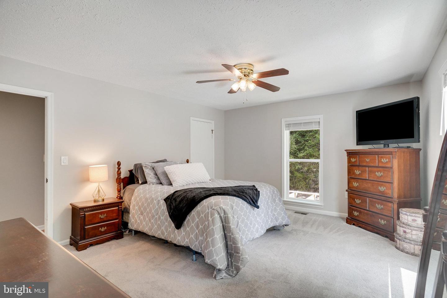 4258 FEATHERSTONE LN, THE PLAINS, Virginia 20198, 3 Bedrooms Bedrooms, ,3 BathroomsBathrooms,Residential,For sale,4258 FEATHERSTONE LN,VAFQ2017398 MLS # VAFQ2017398