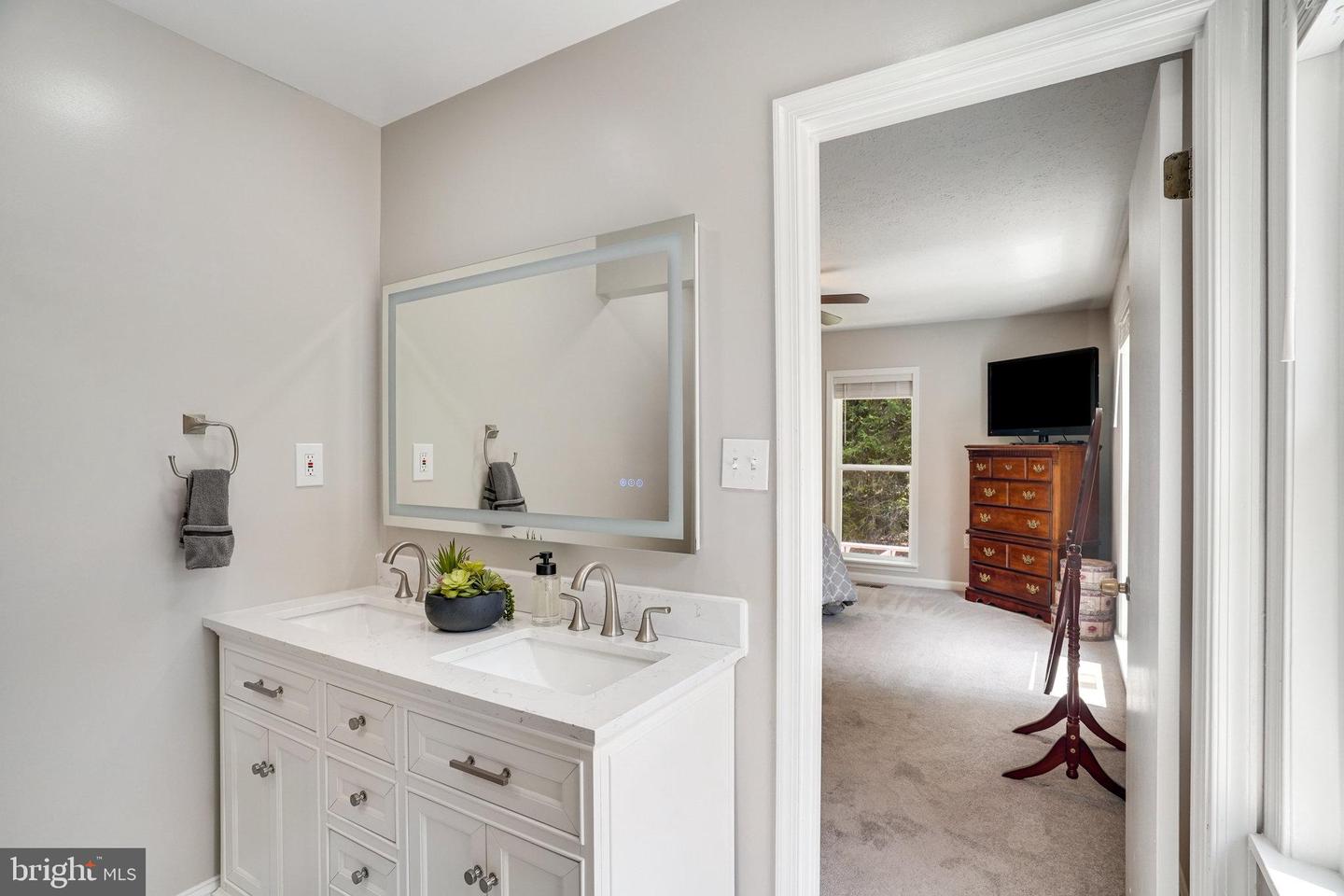 4258 FEATHERSTONE LN, THE PLAINS, Virginia 20198, 3 Bedrooms Bedrooms, ,3 BathroomsBathrooms,Residential,For sale,4258 FEATHERSTONE LN,VAFQ2017398 MLS # VAFQ2017398